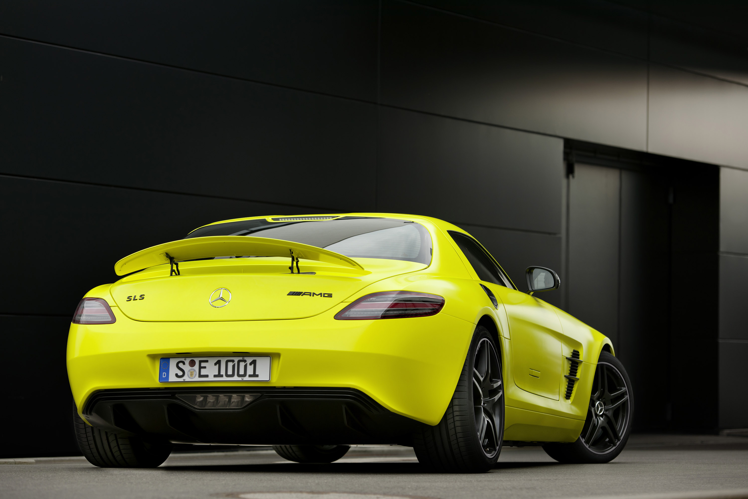 Mercedes-Benz SLS AMG E-Cell Concept photo #40