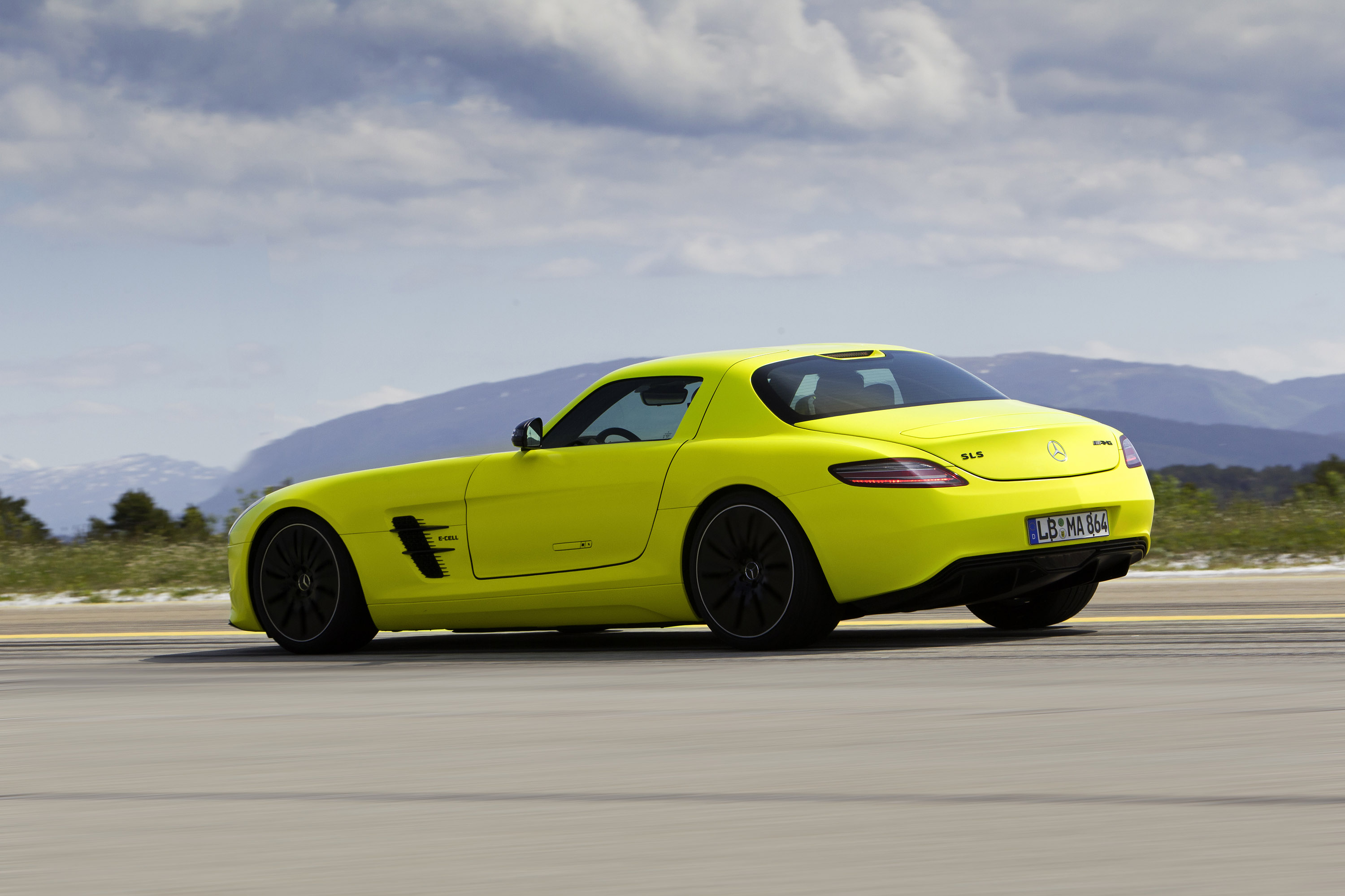 Mercedes-Benz SLS AMG E-Cell Concept photo #43
