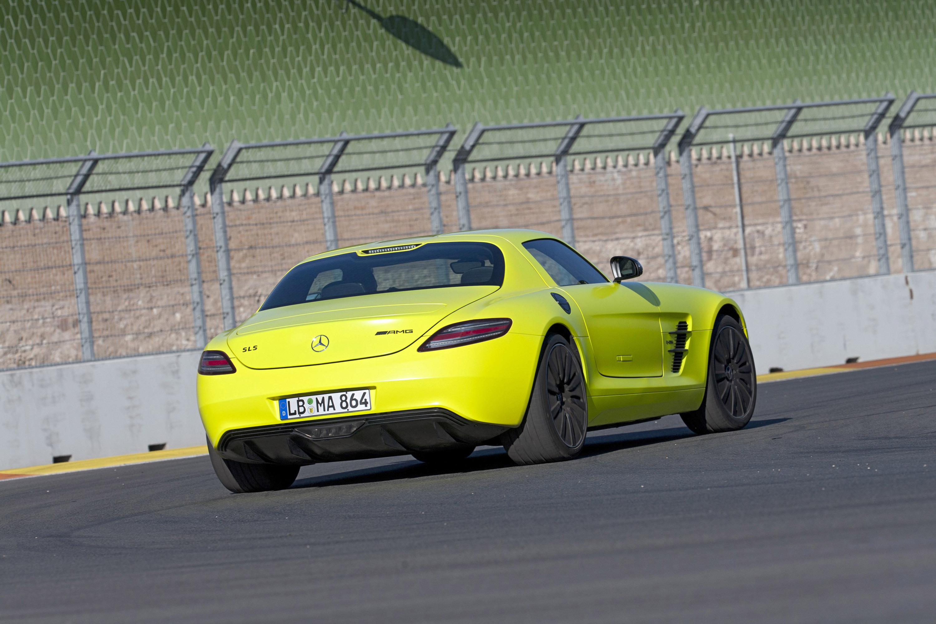 Mercedes-Benz SLS AMG E-Cell Concept photo #44
