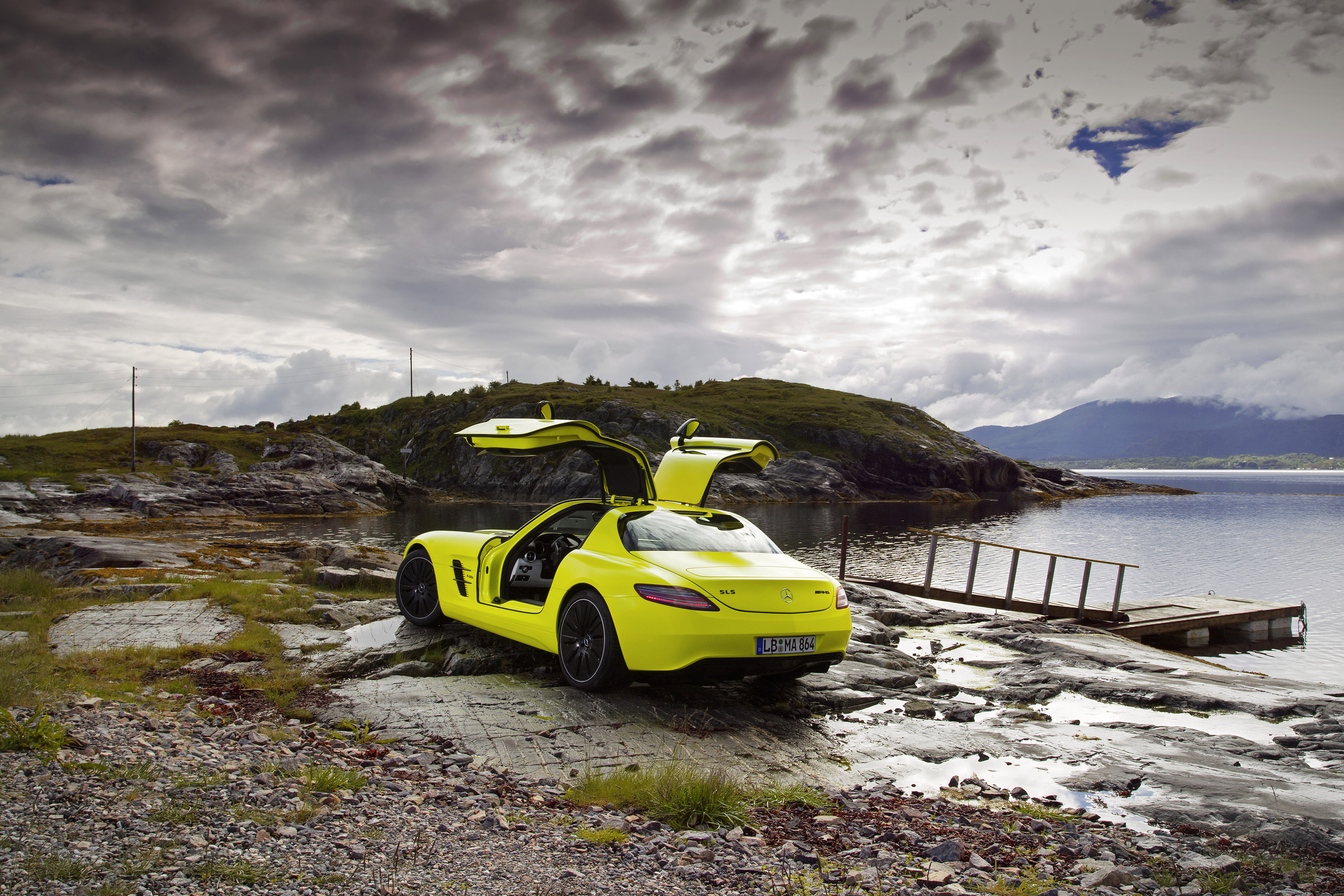 Mercedes-Benz SLS AMG E-Cell Concept photo #46