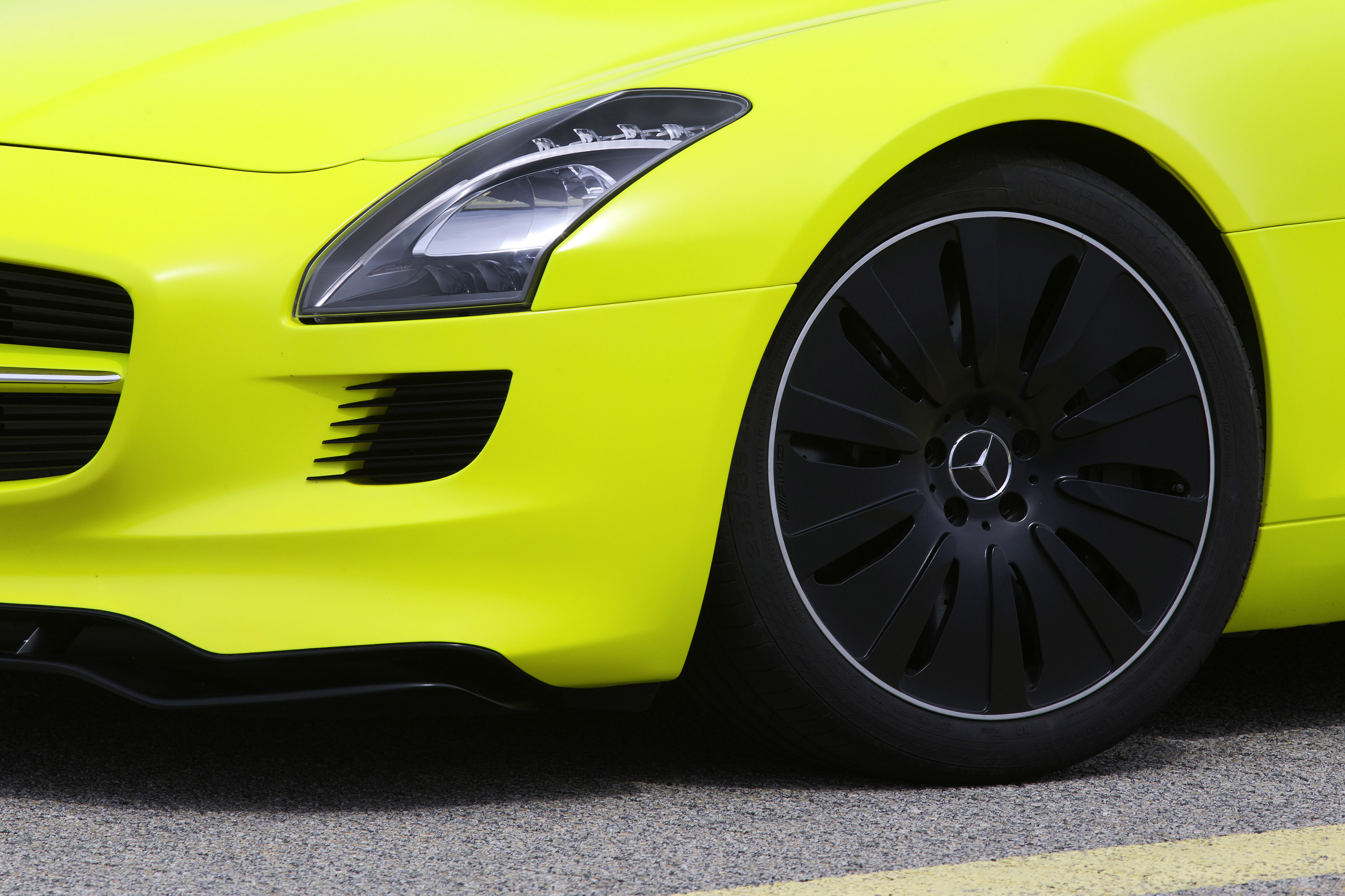 Mercedes-Benz SLS AMG E-Cell Concept photo #48