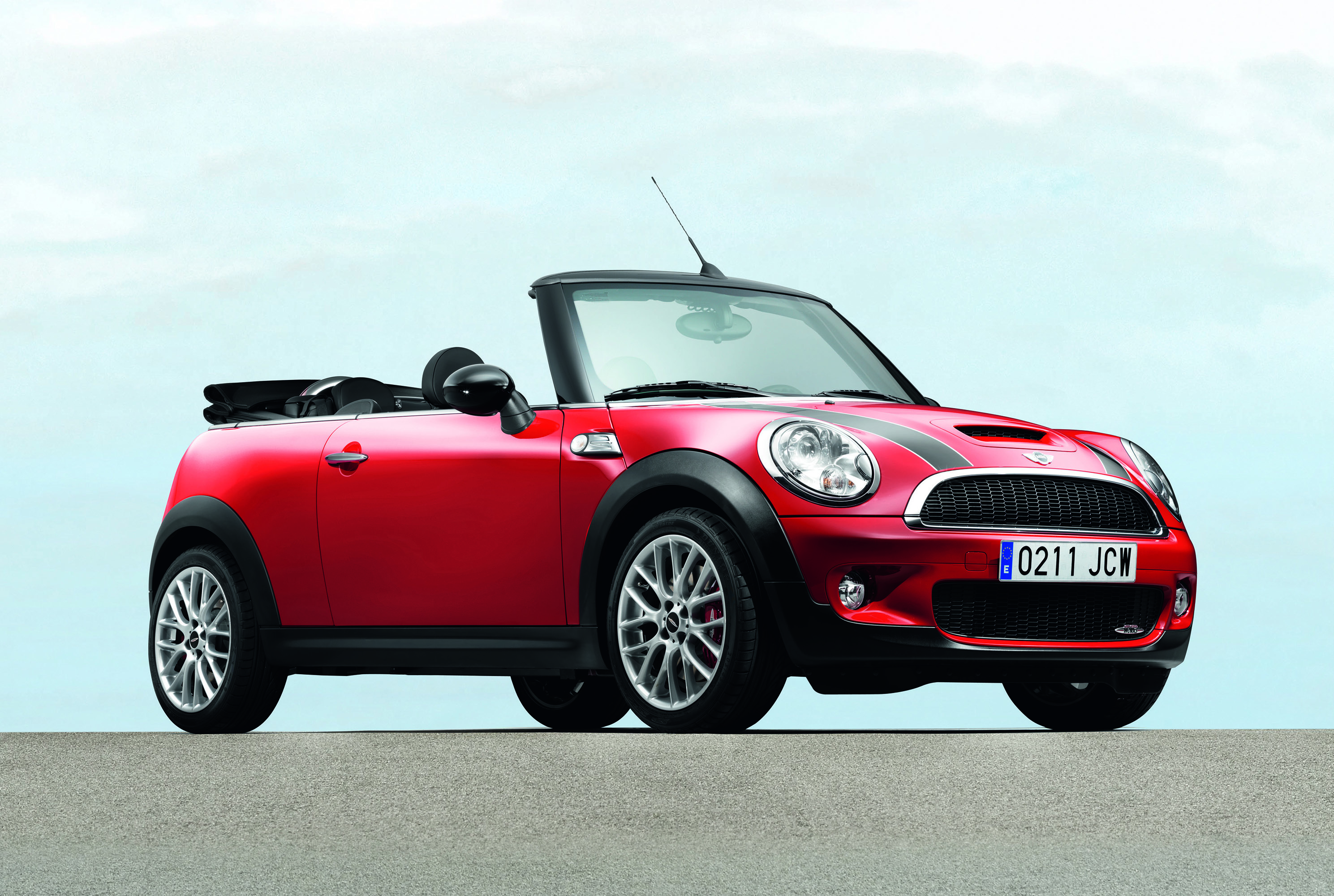 MINI John Cooper Works Convertible photo #1