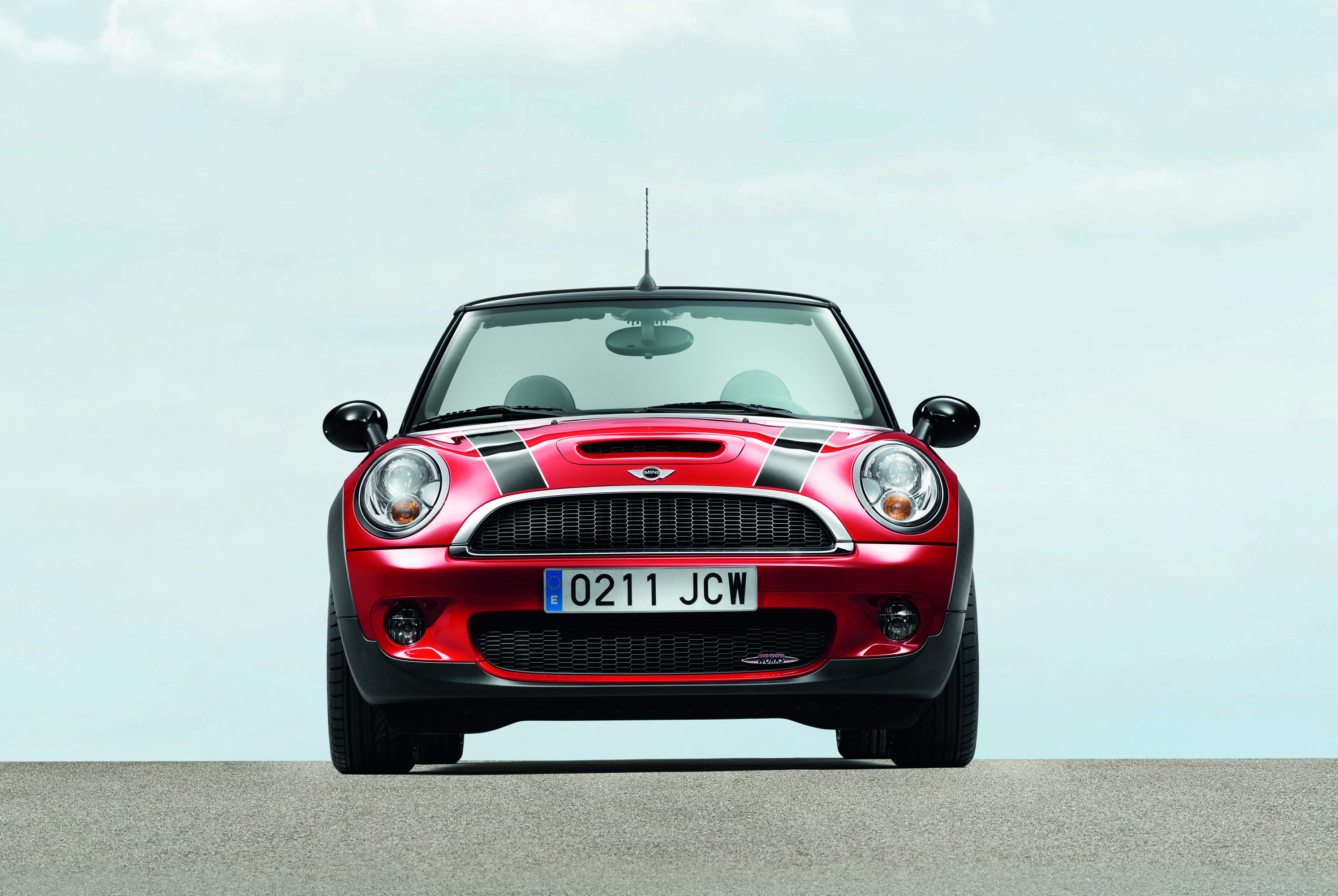 MINI John Cooper Works Convertible photo #3