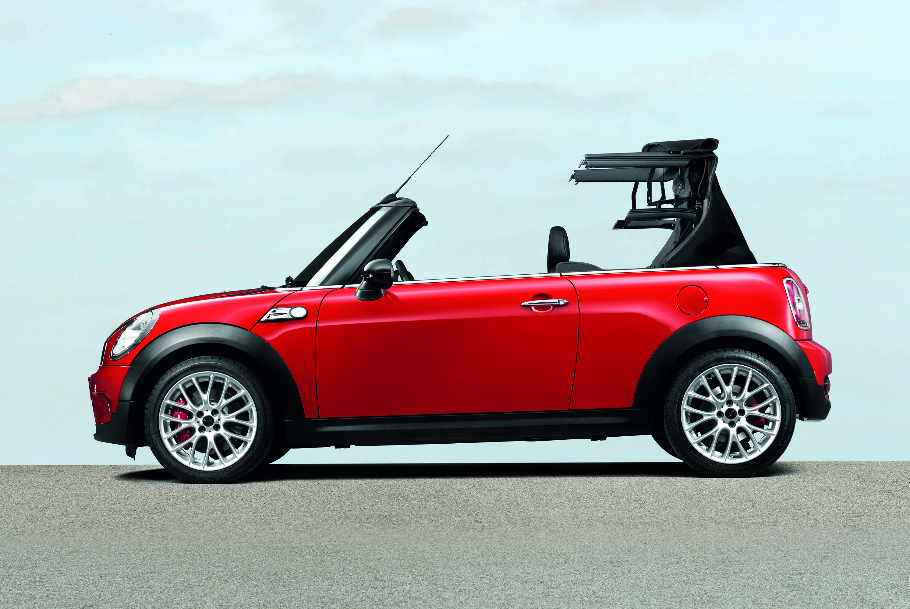 MINI John Cooper Works Convertible photo #15