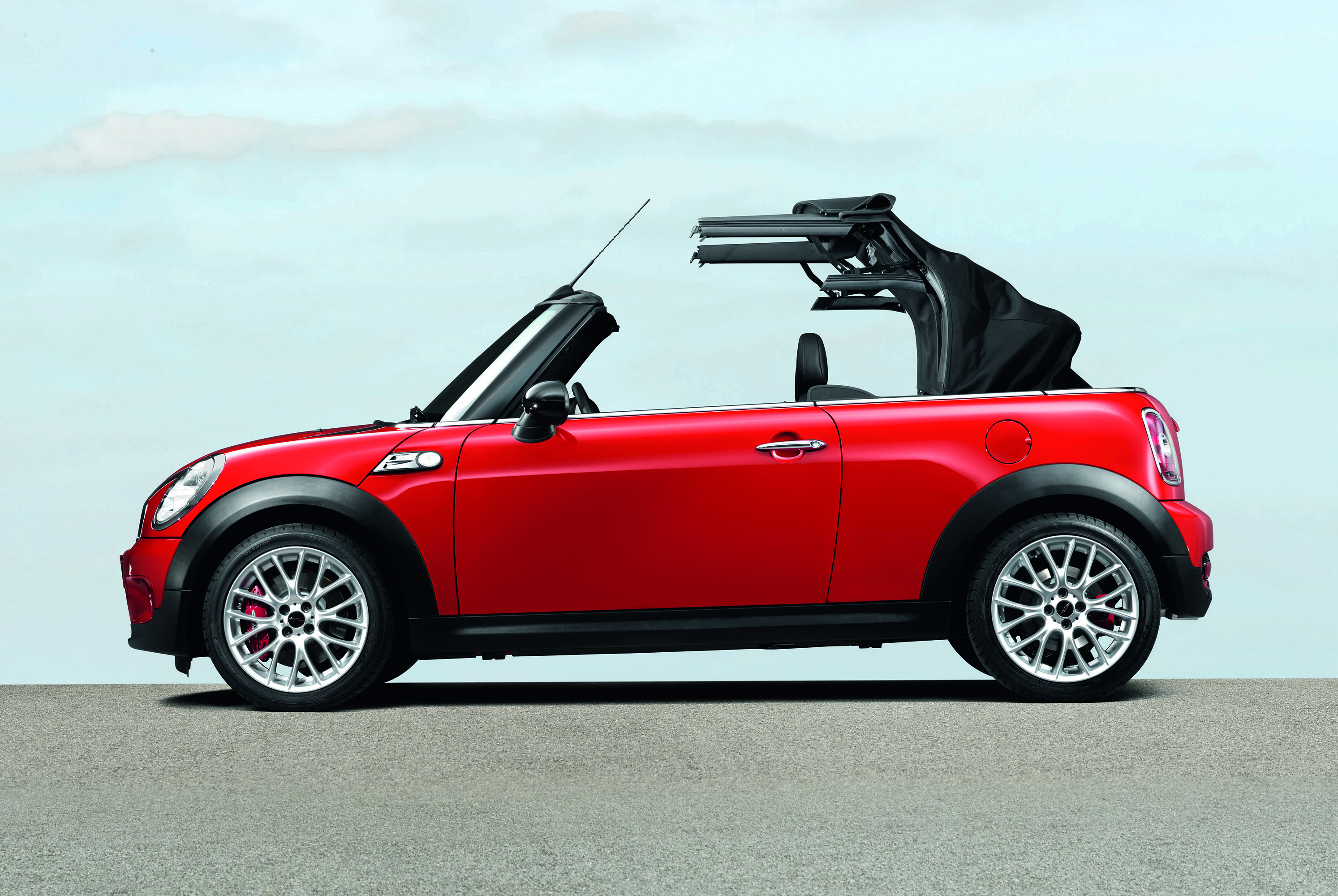 MINI John Cooper Works Convertible photo #16