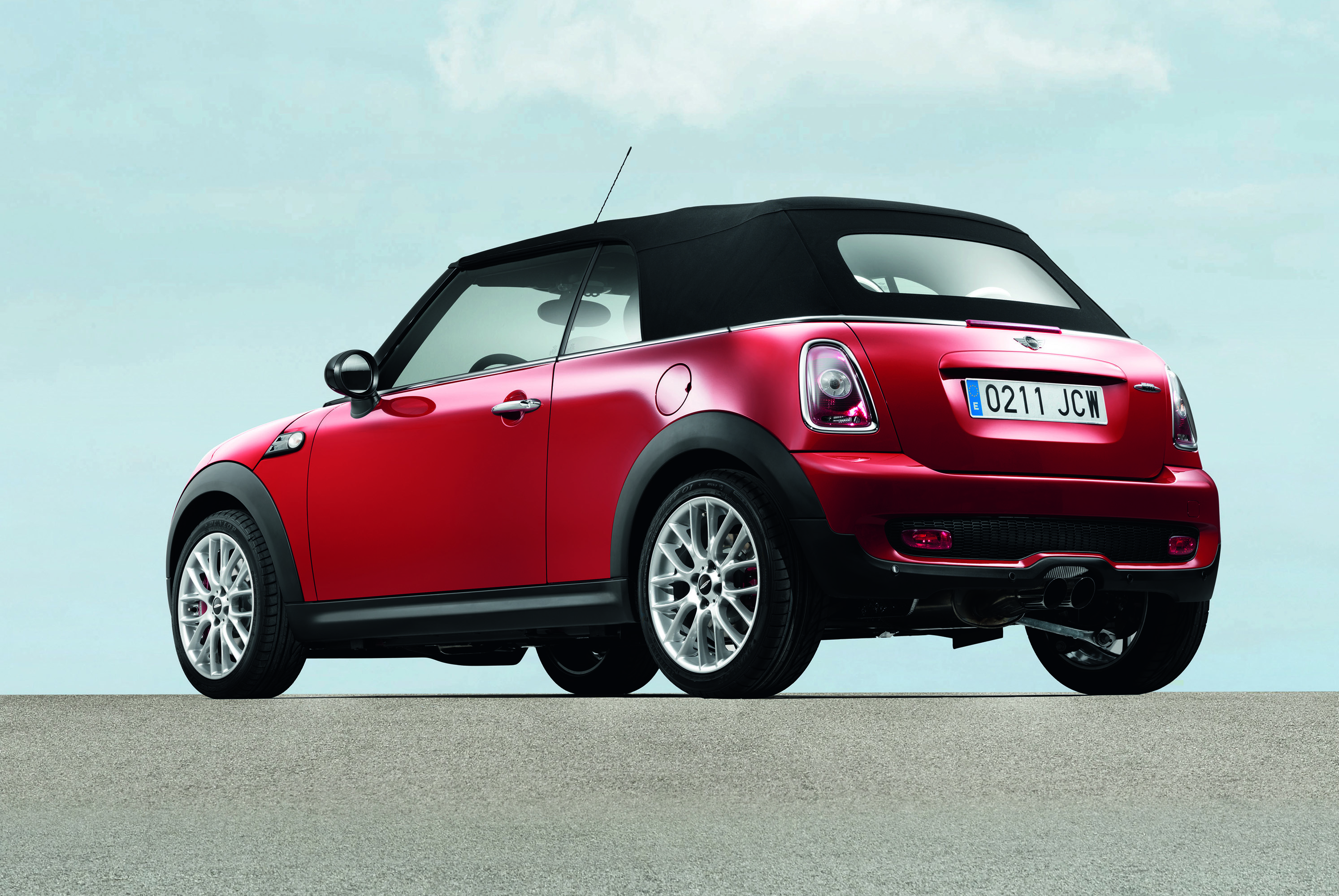 MINI John Cooper Works Convertible photo #24