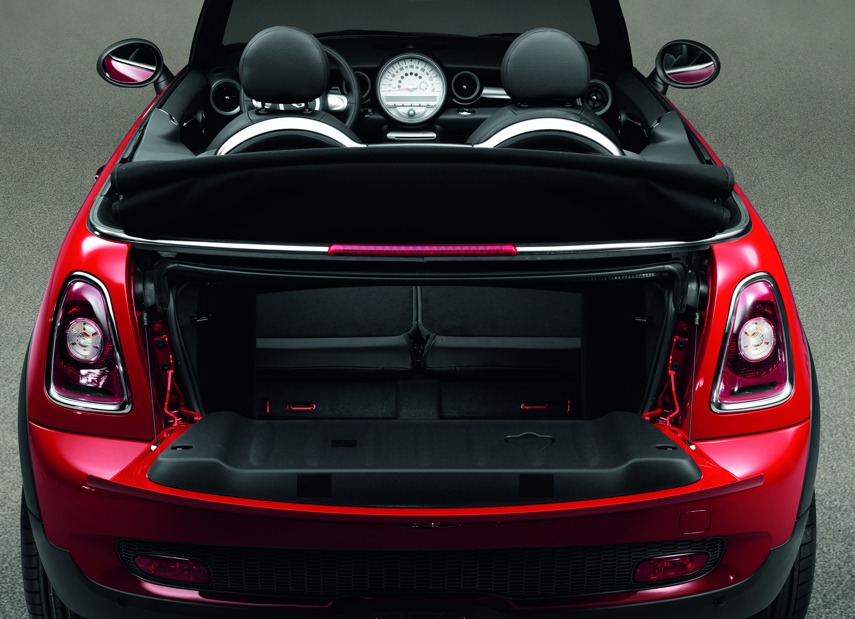 MINI John Cooper Works Convertible photo #27
