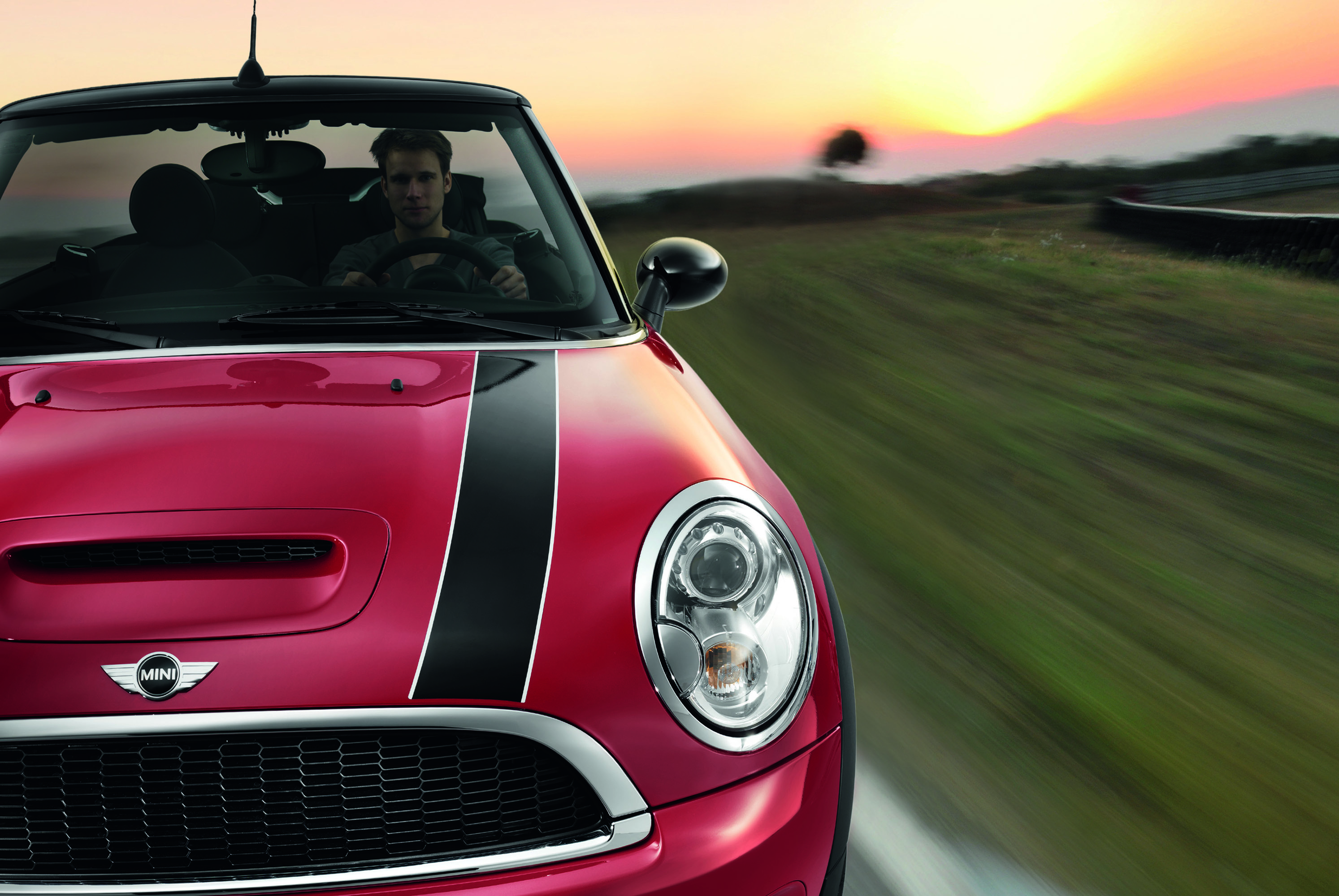 MINI John Cooper Works Convertible photo #28