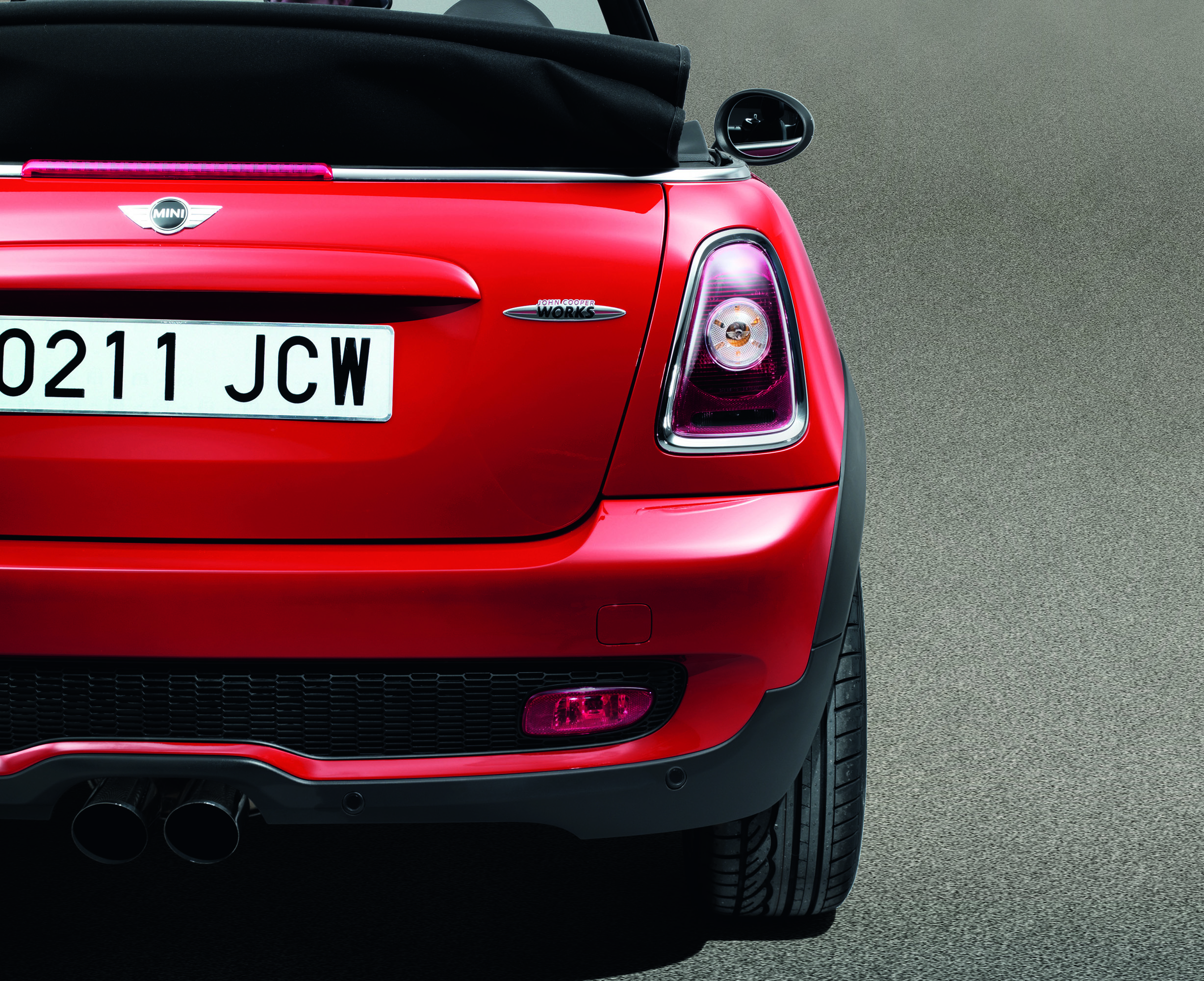 MINI John Cooper Works Convertible photo #29