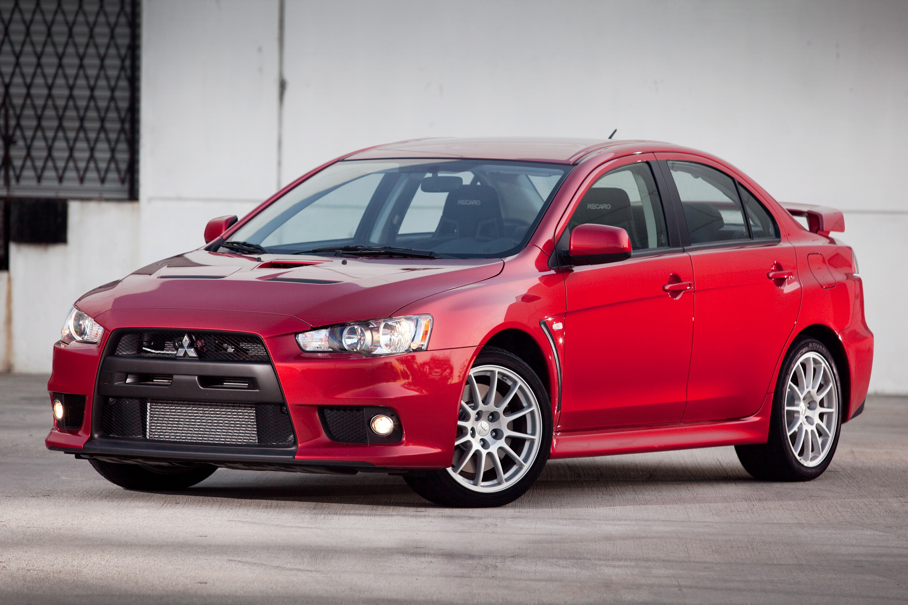 Mitsubishi Lancer Evolution photo #2