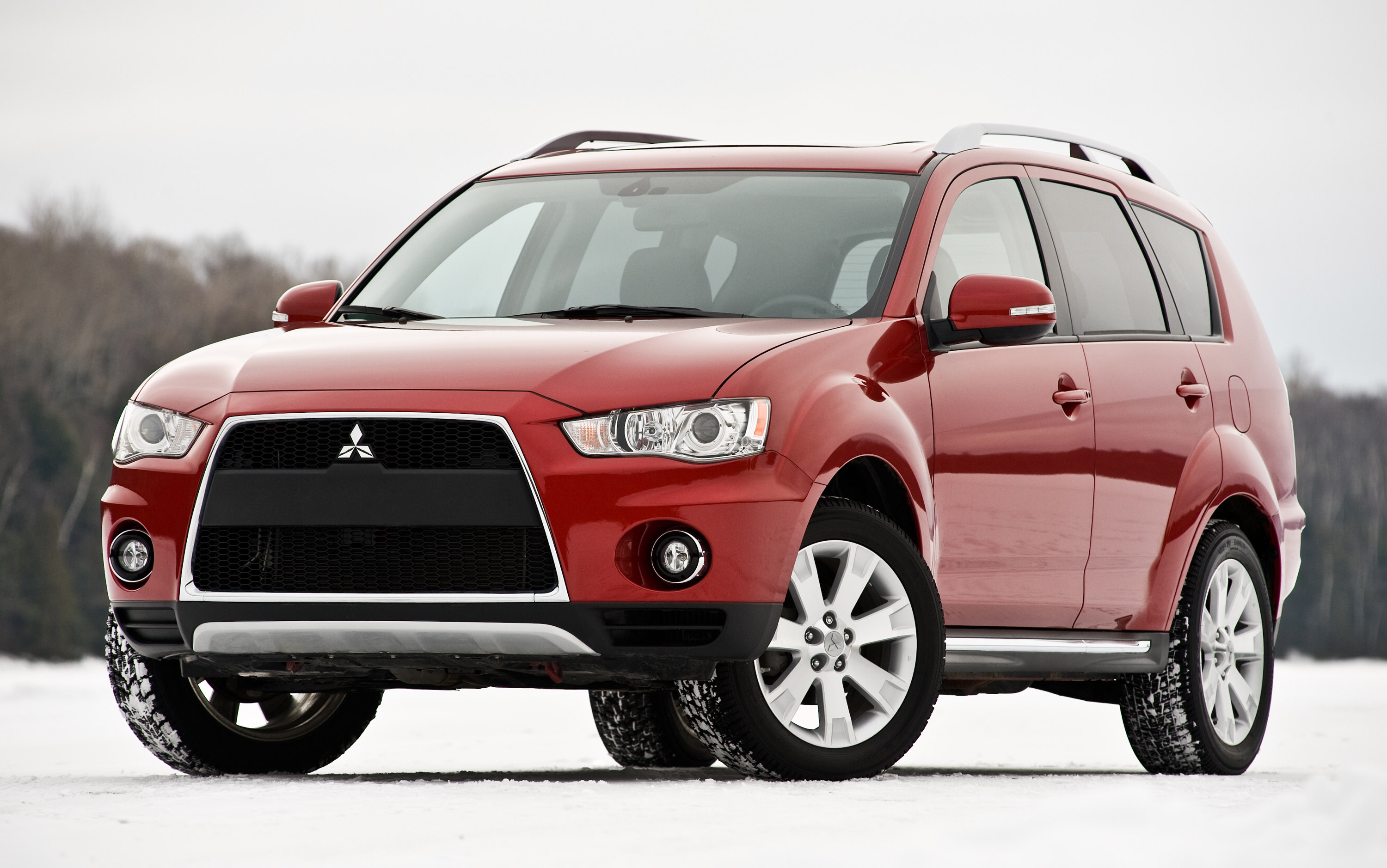 Mitsubishi Outlander photo #2