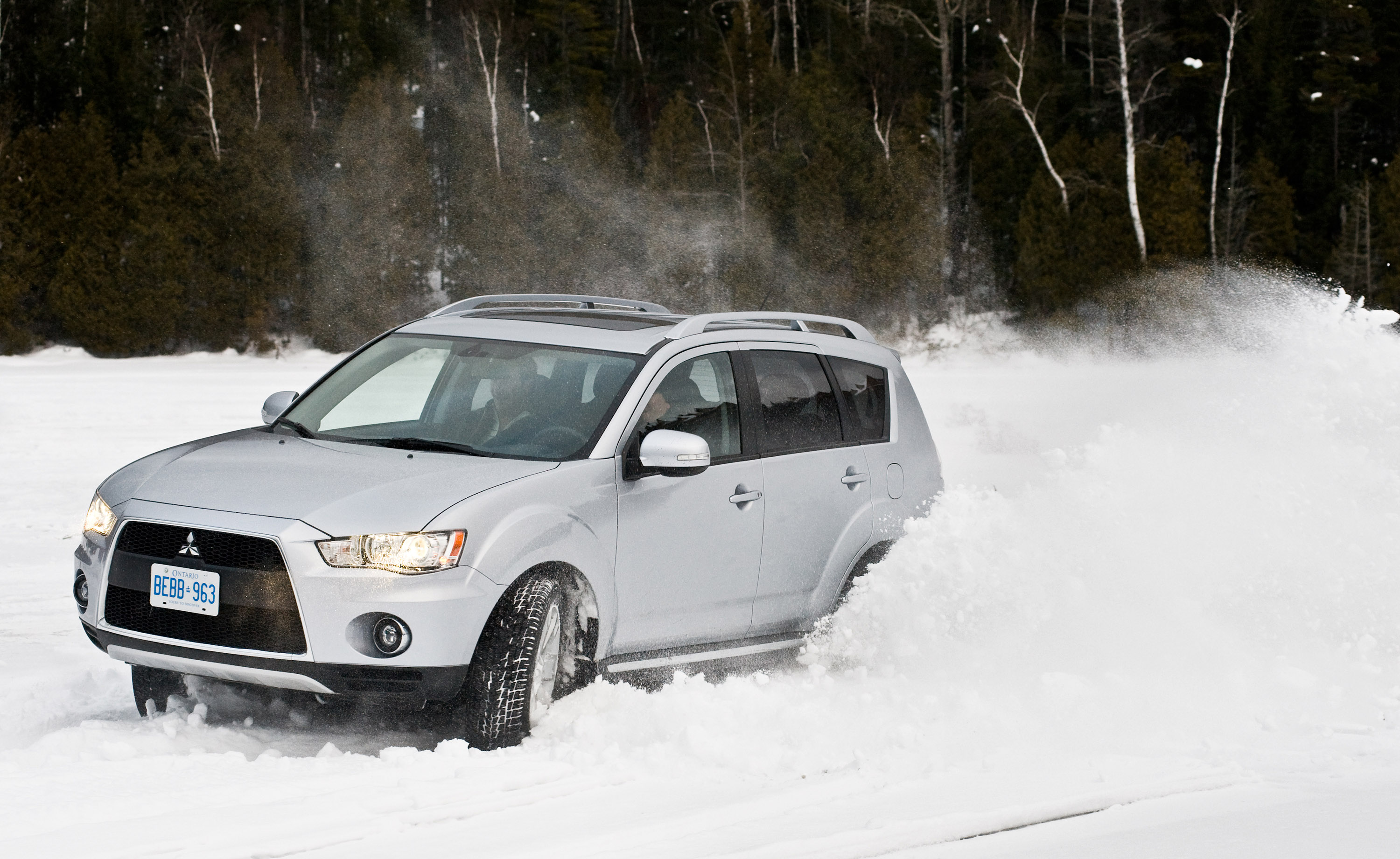 Mitsubishi Outlander photo #18