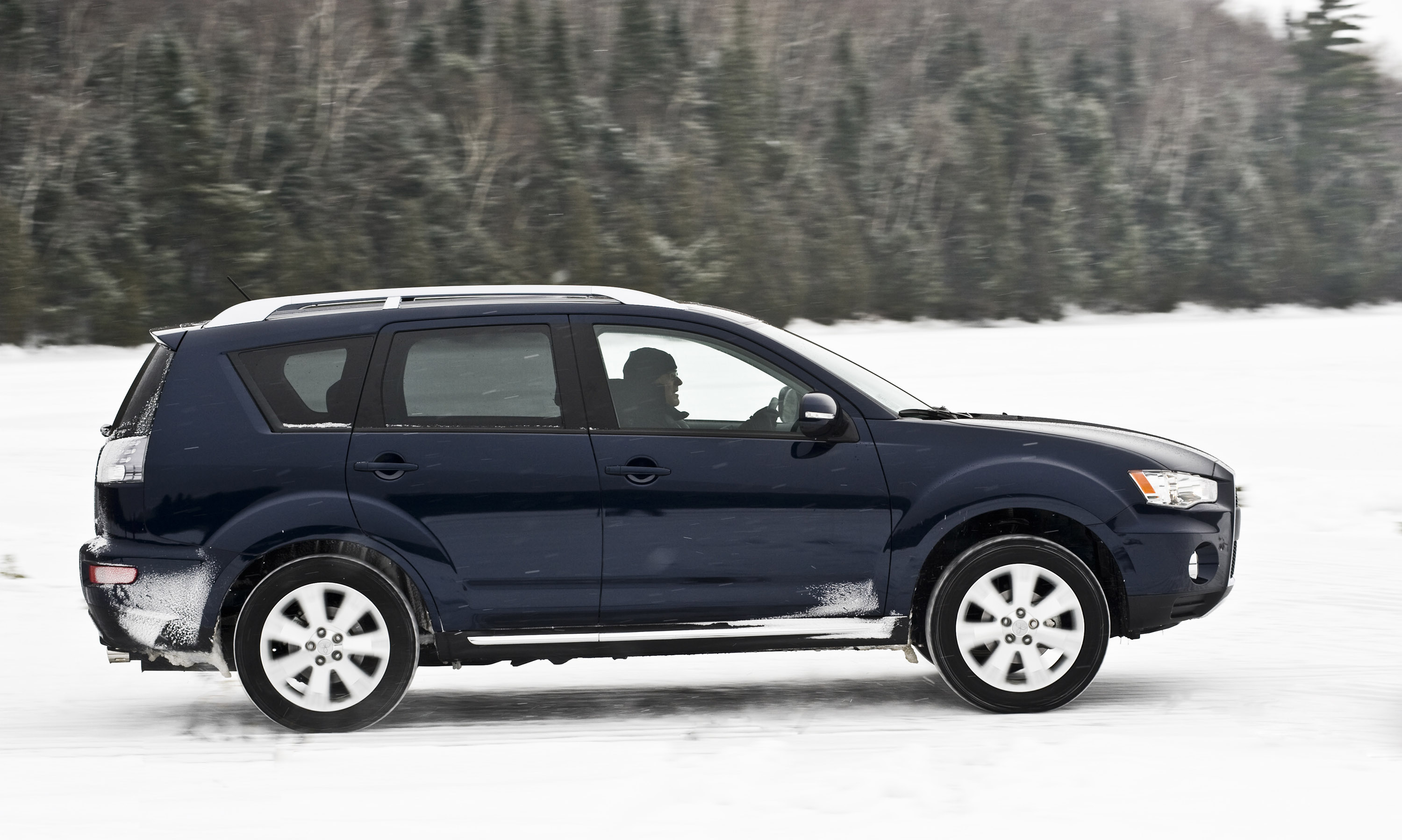 Mitsubishi Outlander photo #20