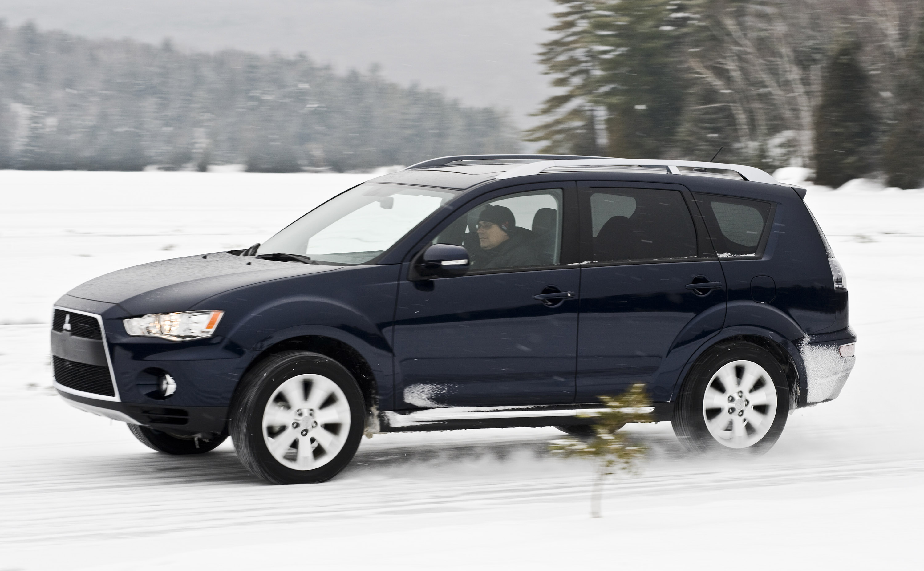 Mitsubishi outlander xl. Mitsubishi Outlander XL 2010. Mitsubishi Outlander XL 2012 Ефремов. Mitsubishi Outlander XL 7. Аутлендер ХЛ 2.0.
