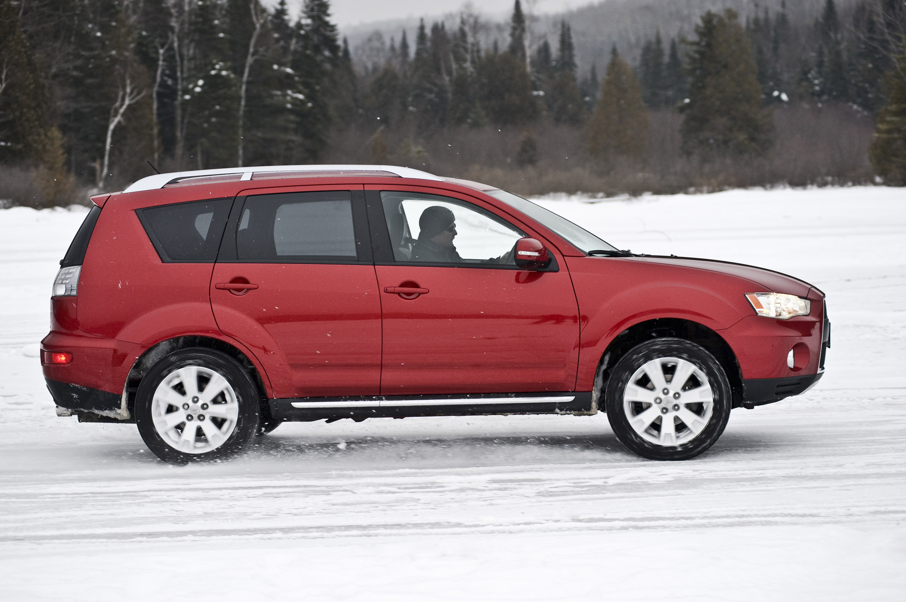 Mitsubishi Outlander photo #26