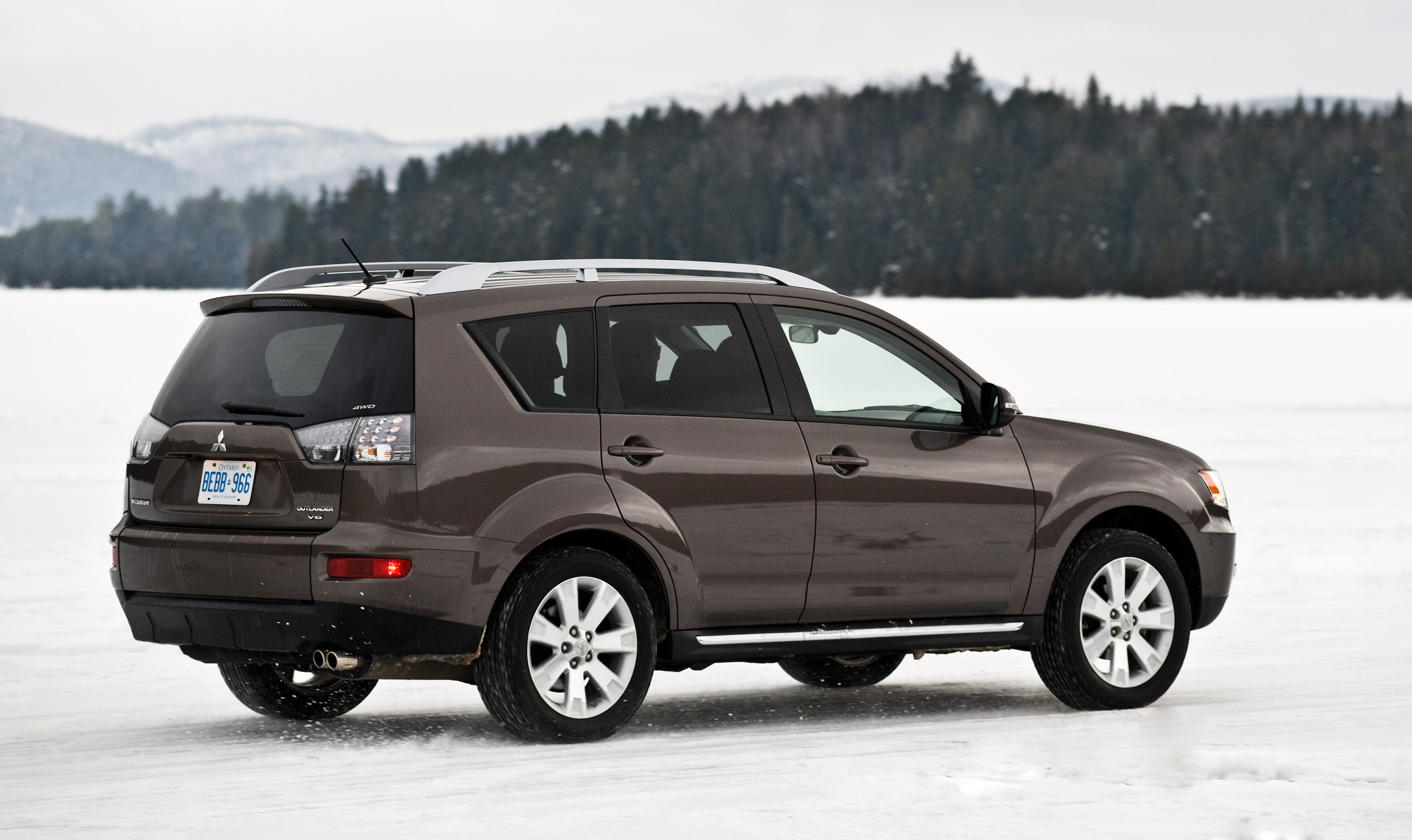 Мицубиси аутлендер хл 2.0. Mitsubishi Outlander XL. Mitsubishi Outlander 2 XL. Mitsubishi Outlander XL 2007-2009.. Mitsubishi Outlander XL 2.0.