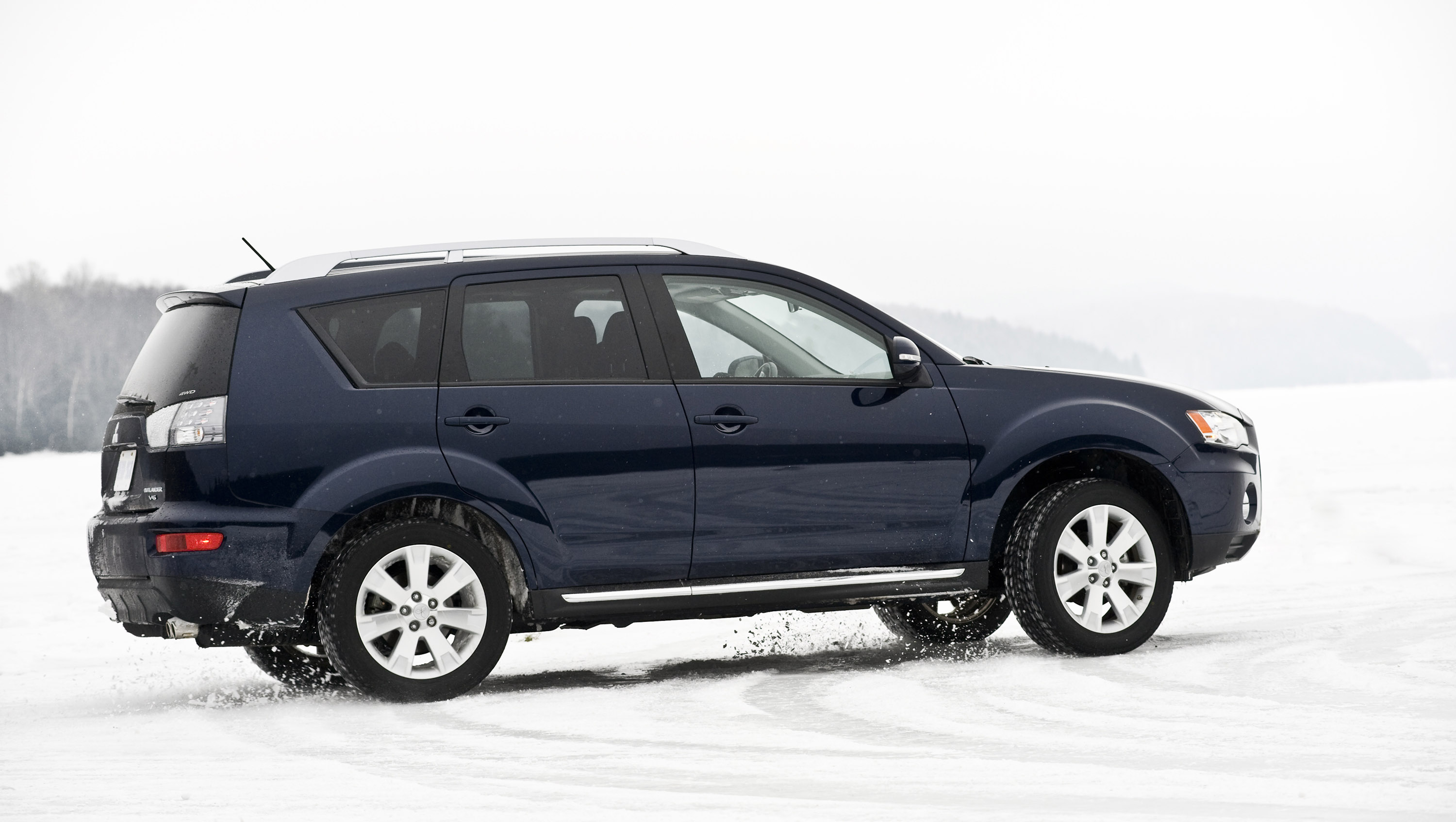 Mitsubishi Outlander photo #31