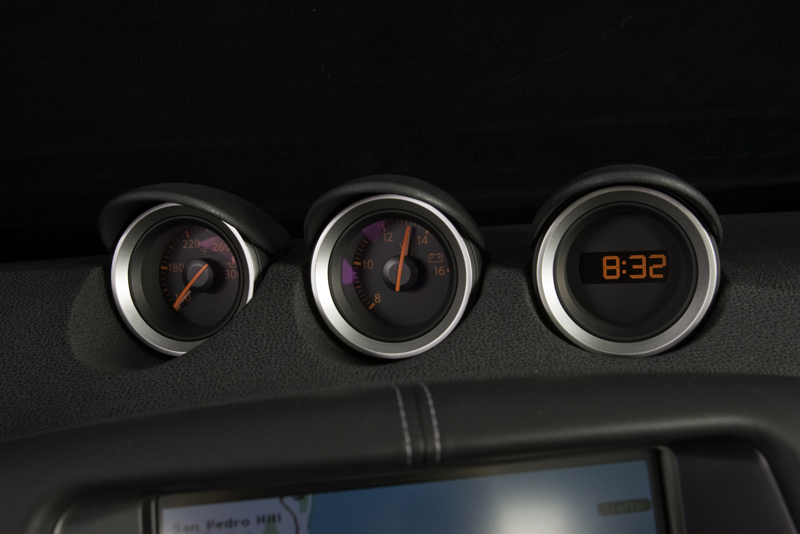 Nissan 370Z Coupe photo #12