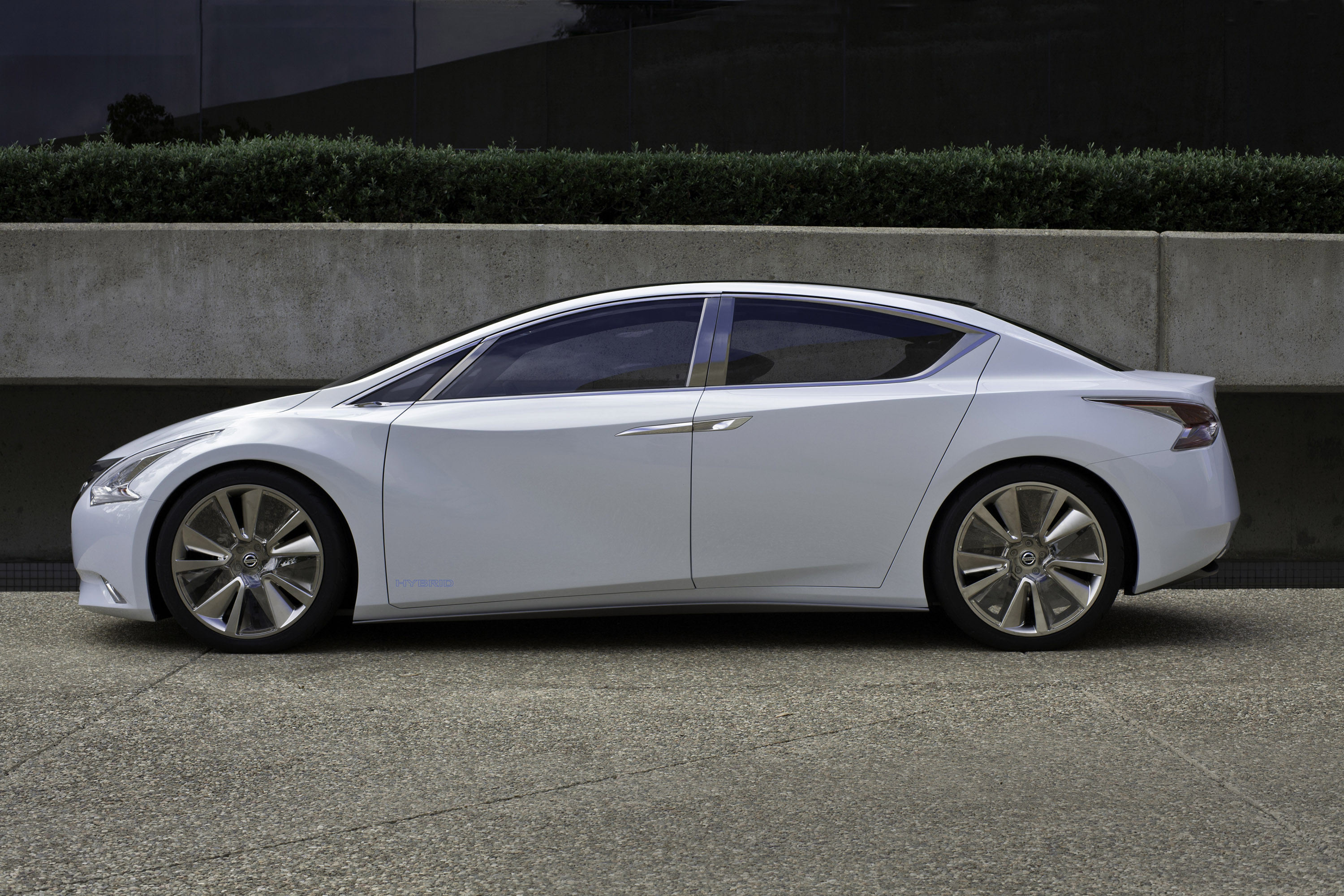 Nissan Ellure Concept photo #9