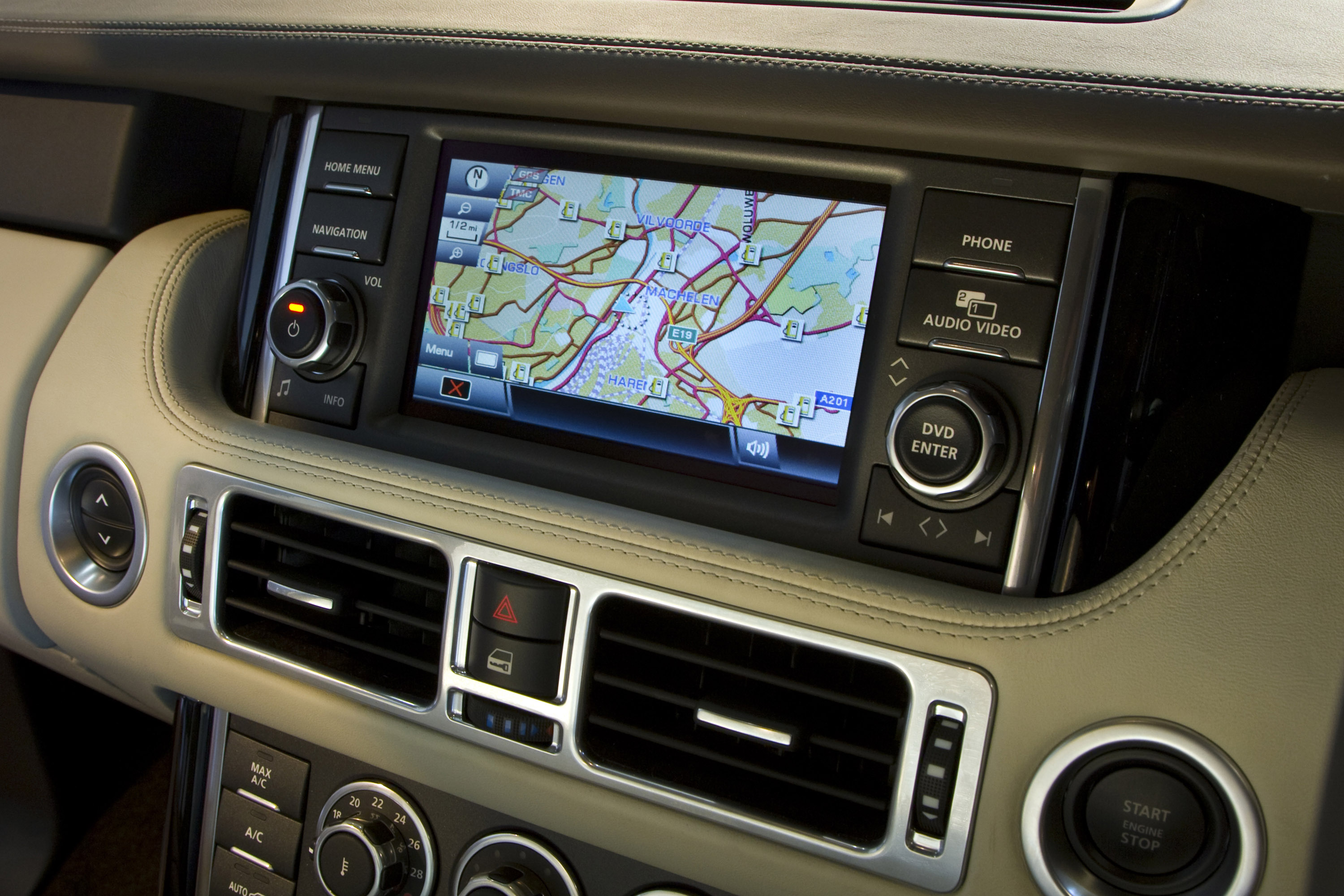 Range Rover photo #15