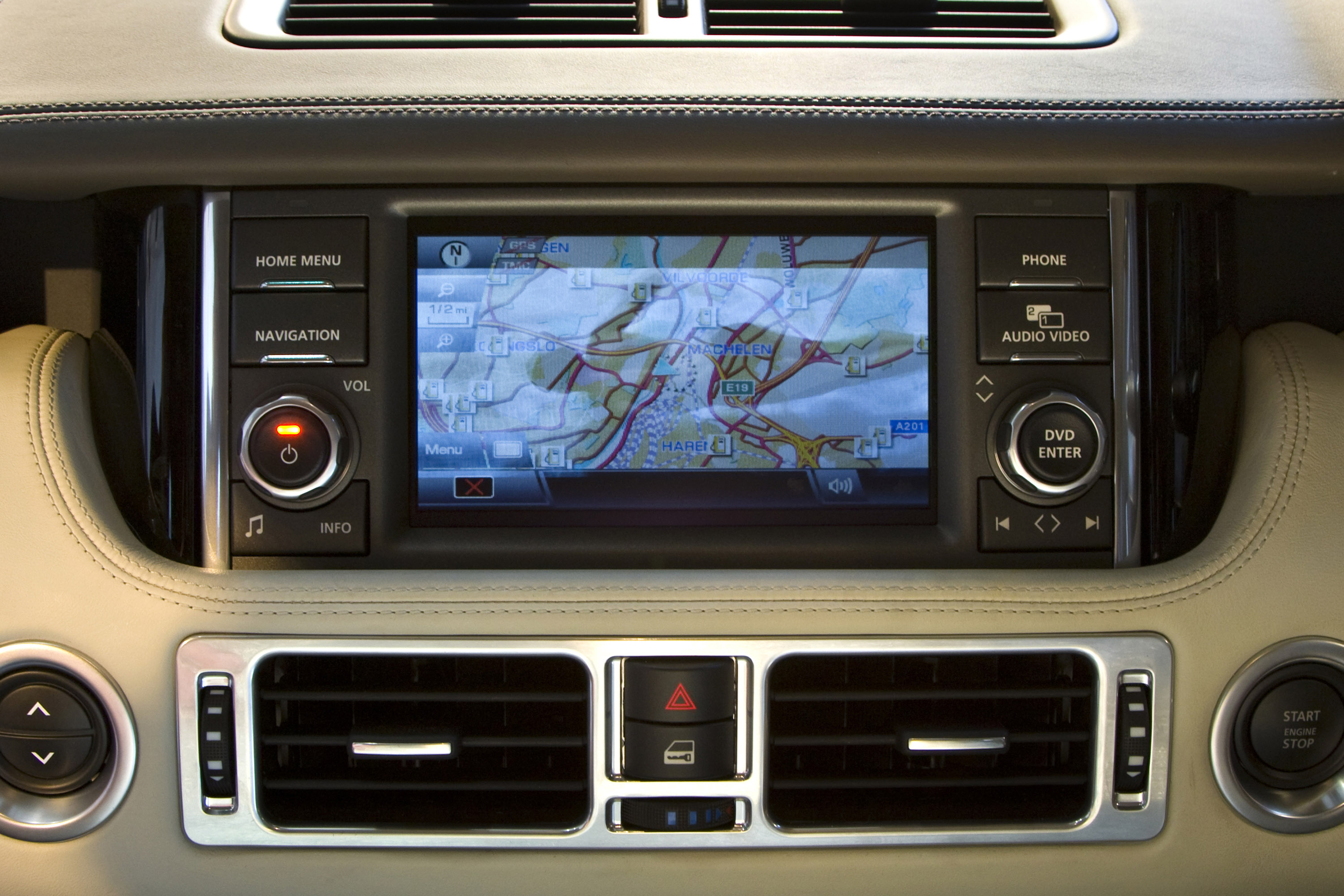 Range Rover photo #16
