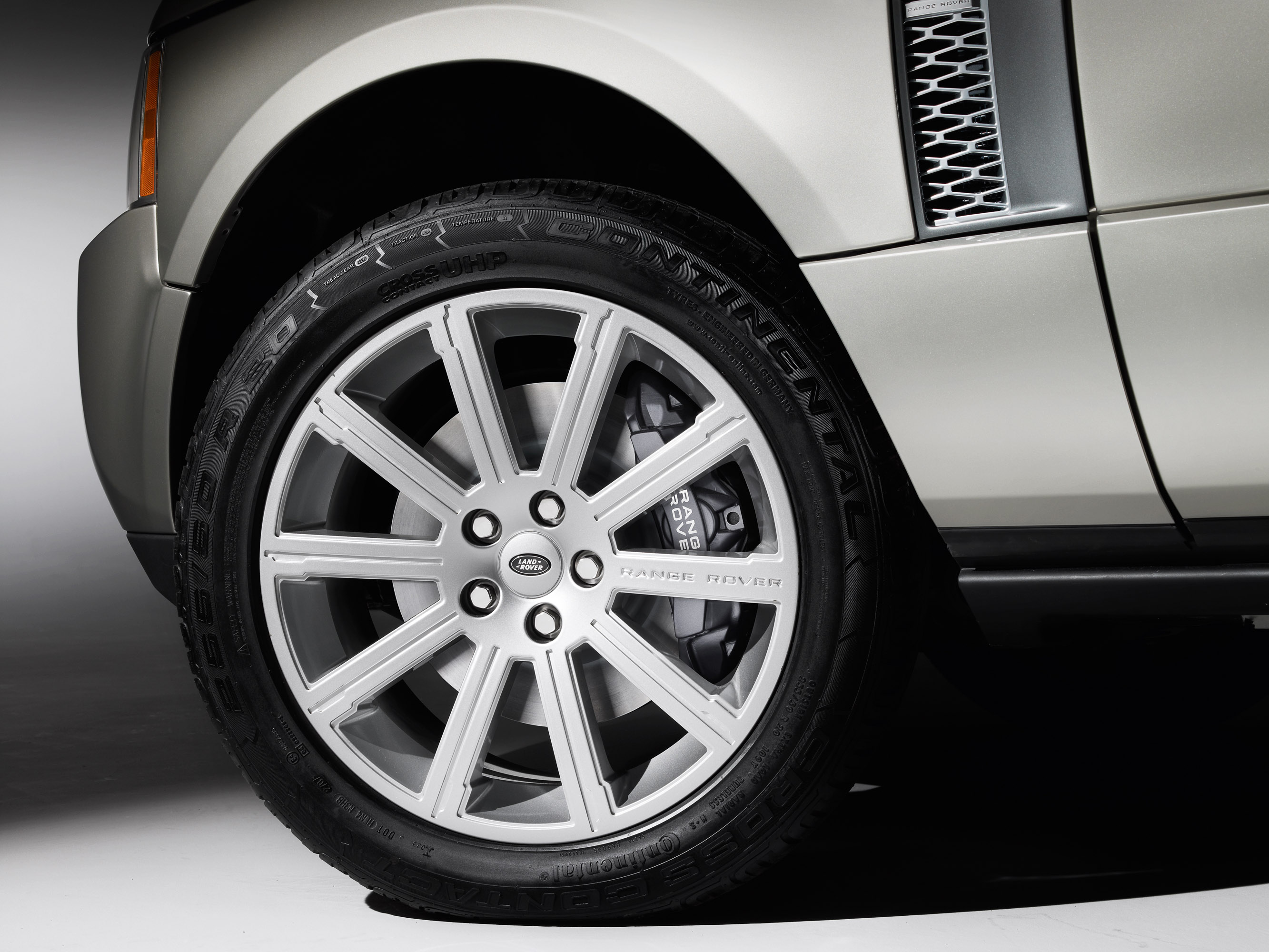 Range Rover photo #25