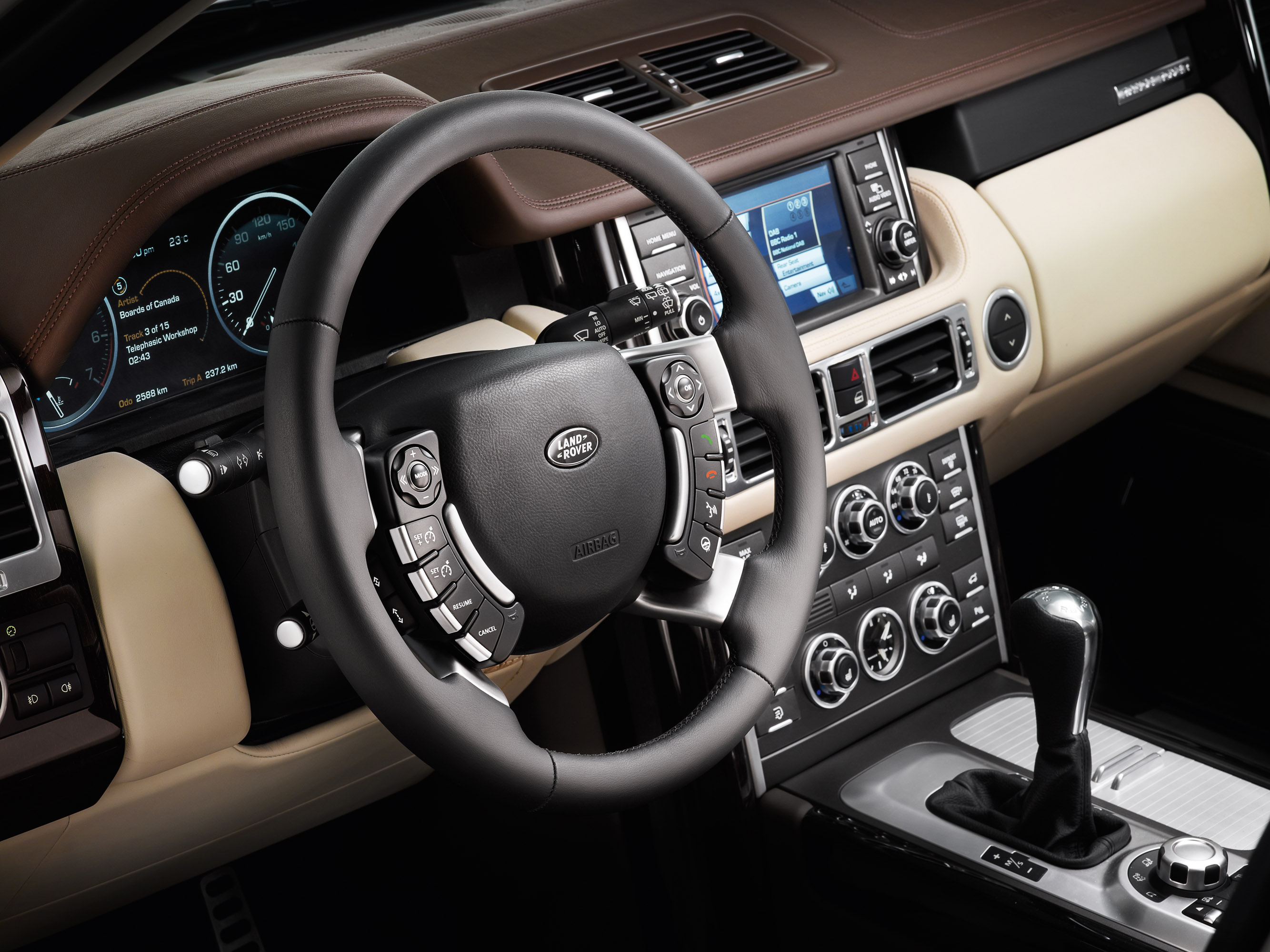 Range Rover photo #32