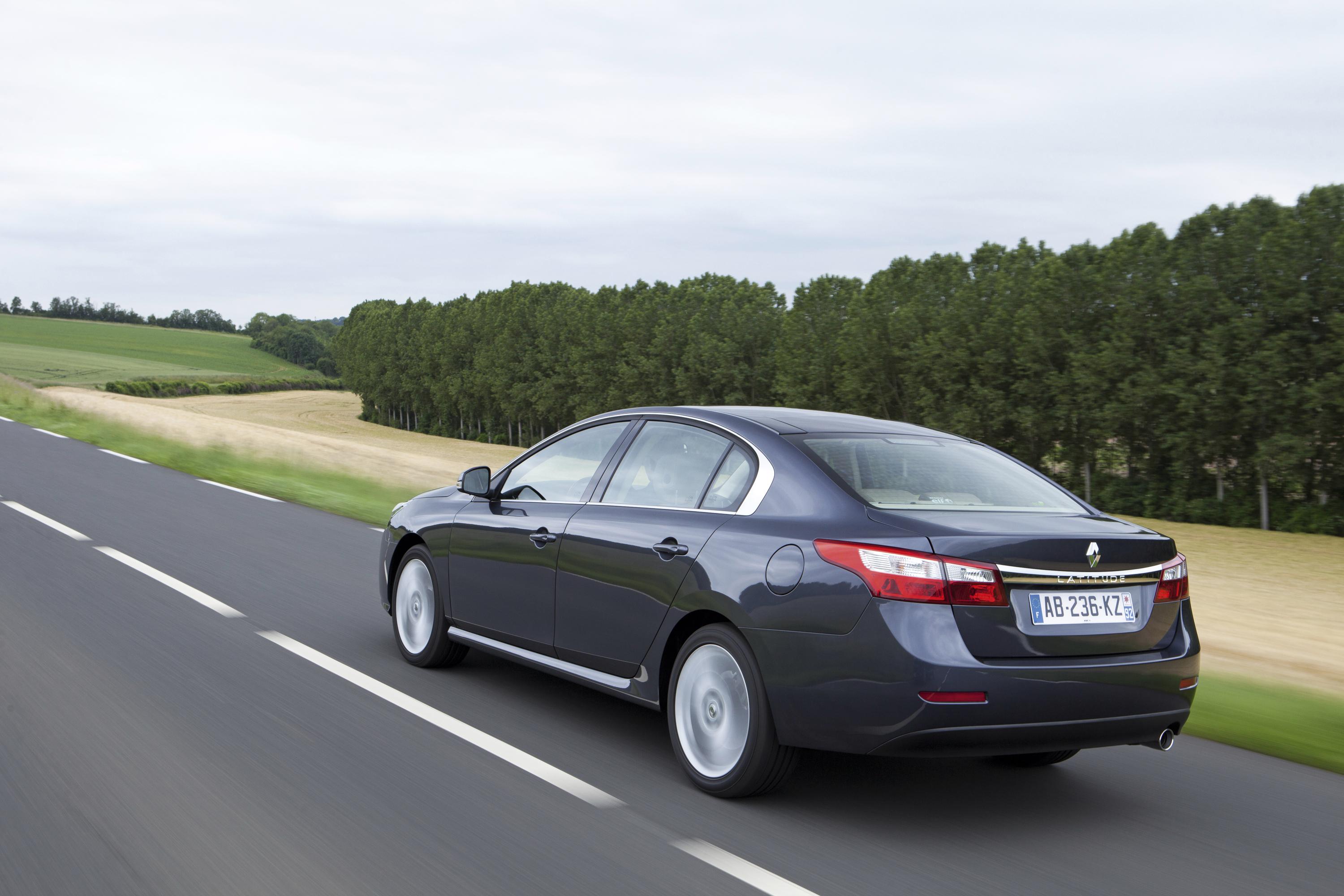 Renault Latitude photo #29