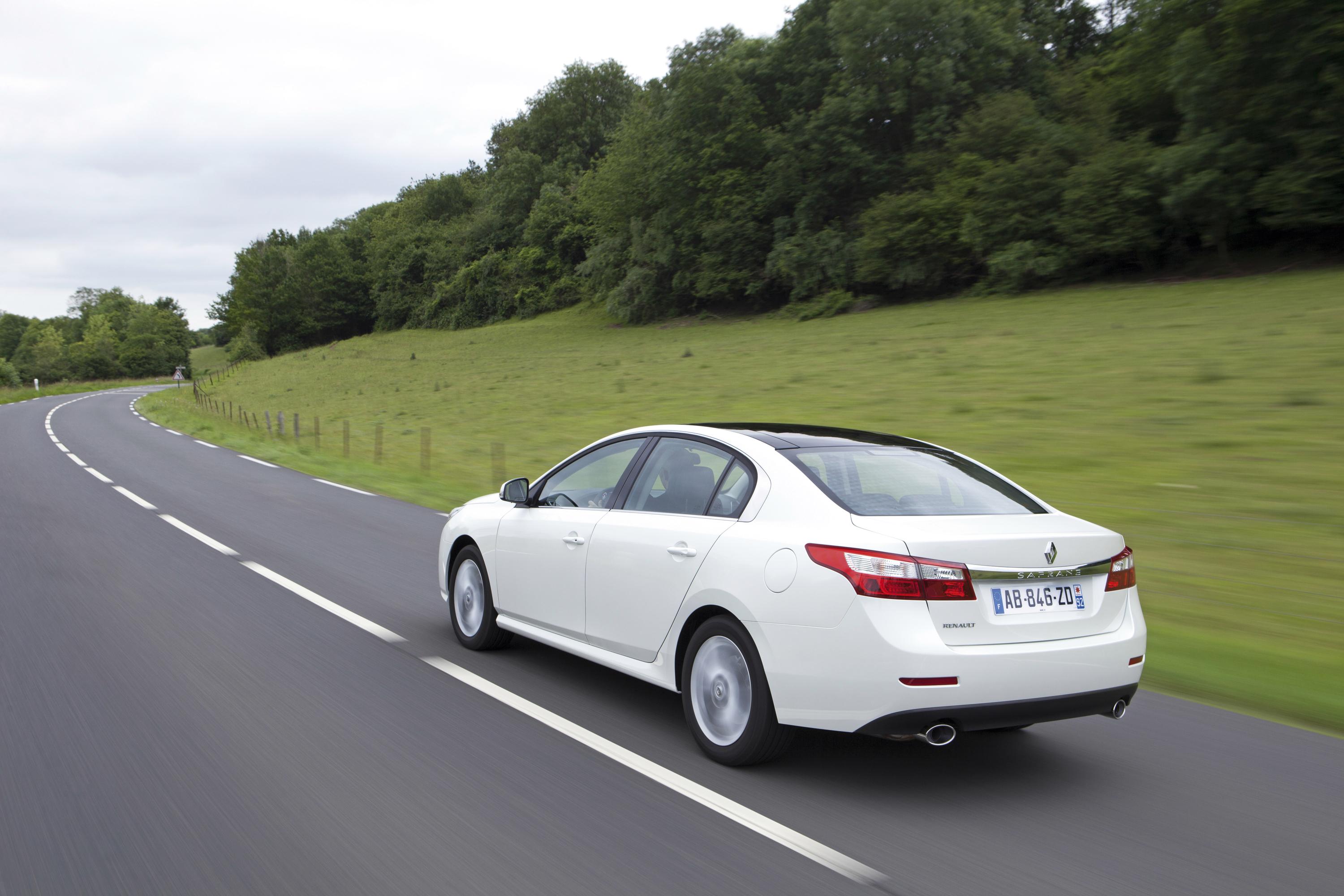 Renault Latitude photo #35