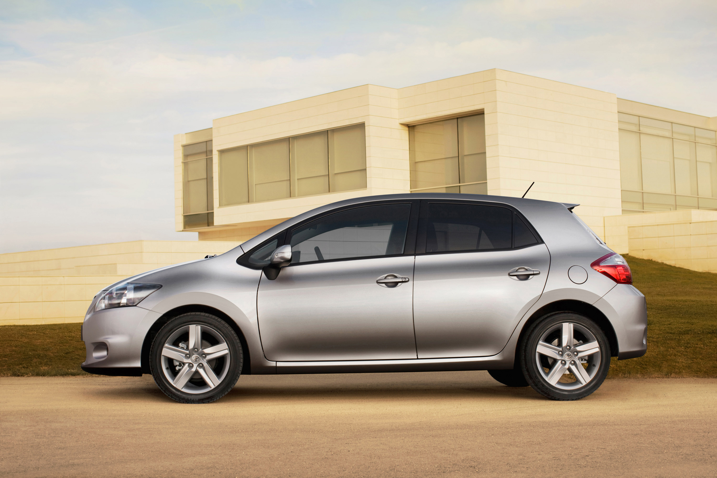 Toyota Auris photo #20