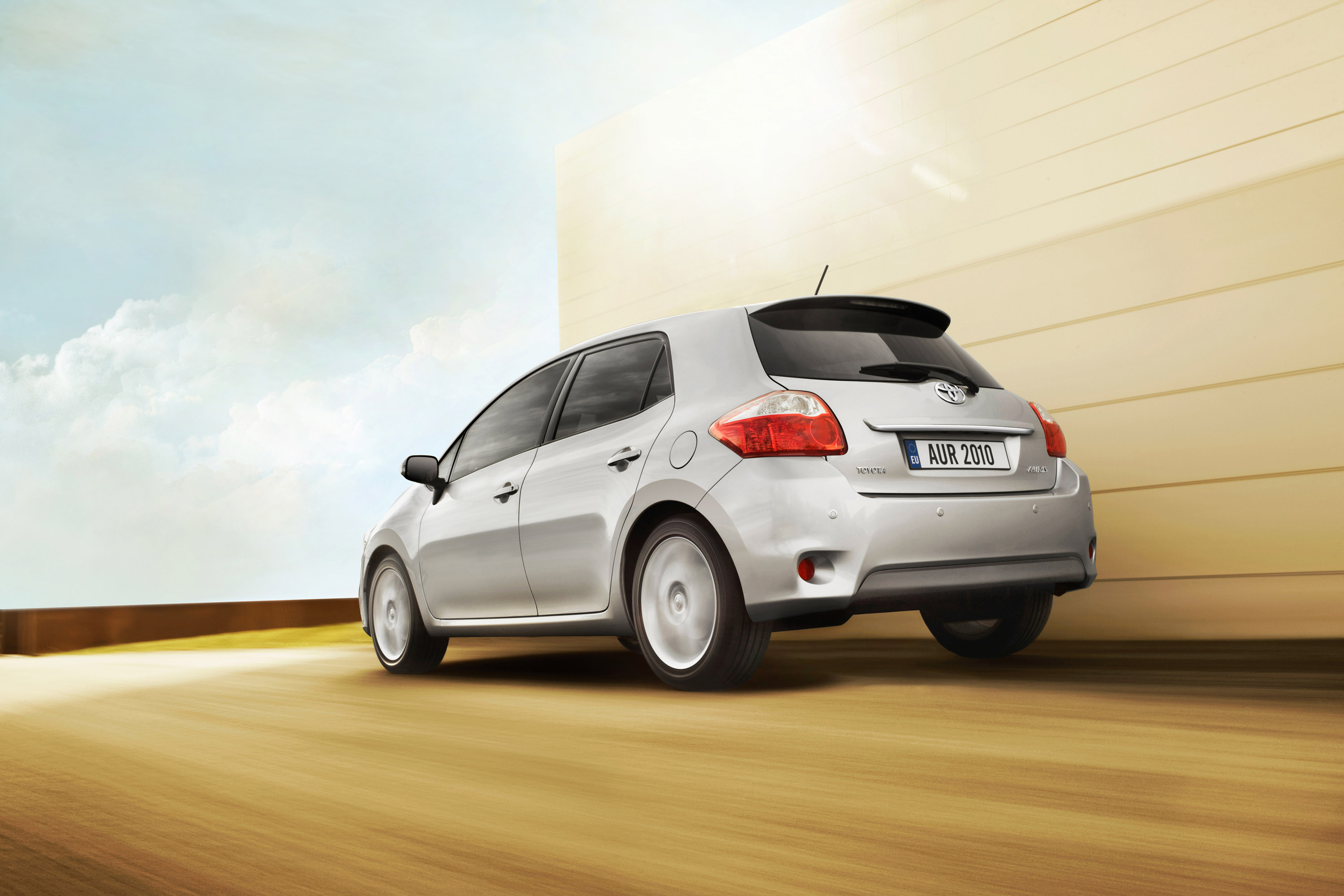 Toyota Auris photo #35