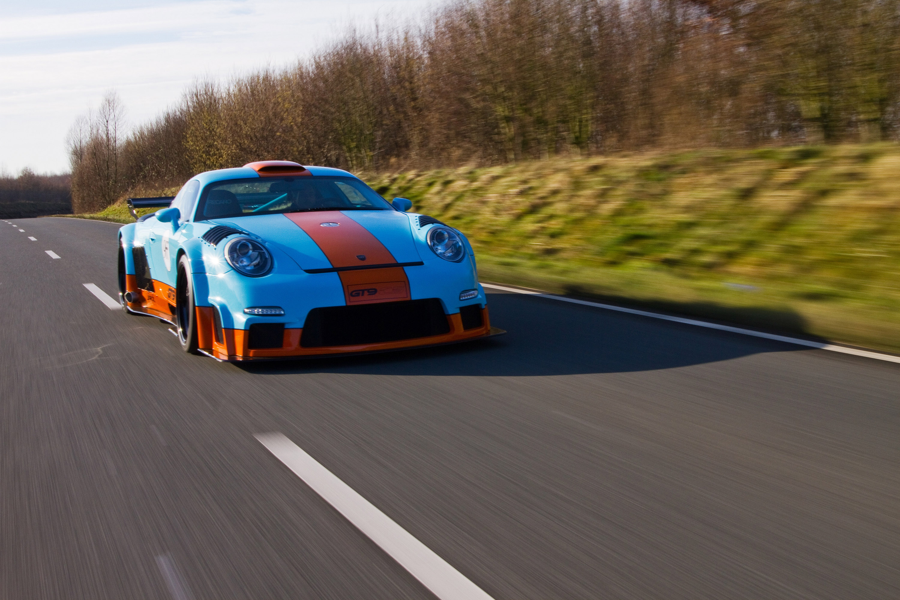 9ff Porsche GT9-CS photo #16
