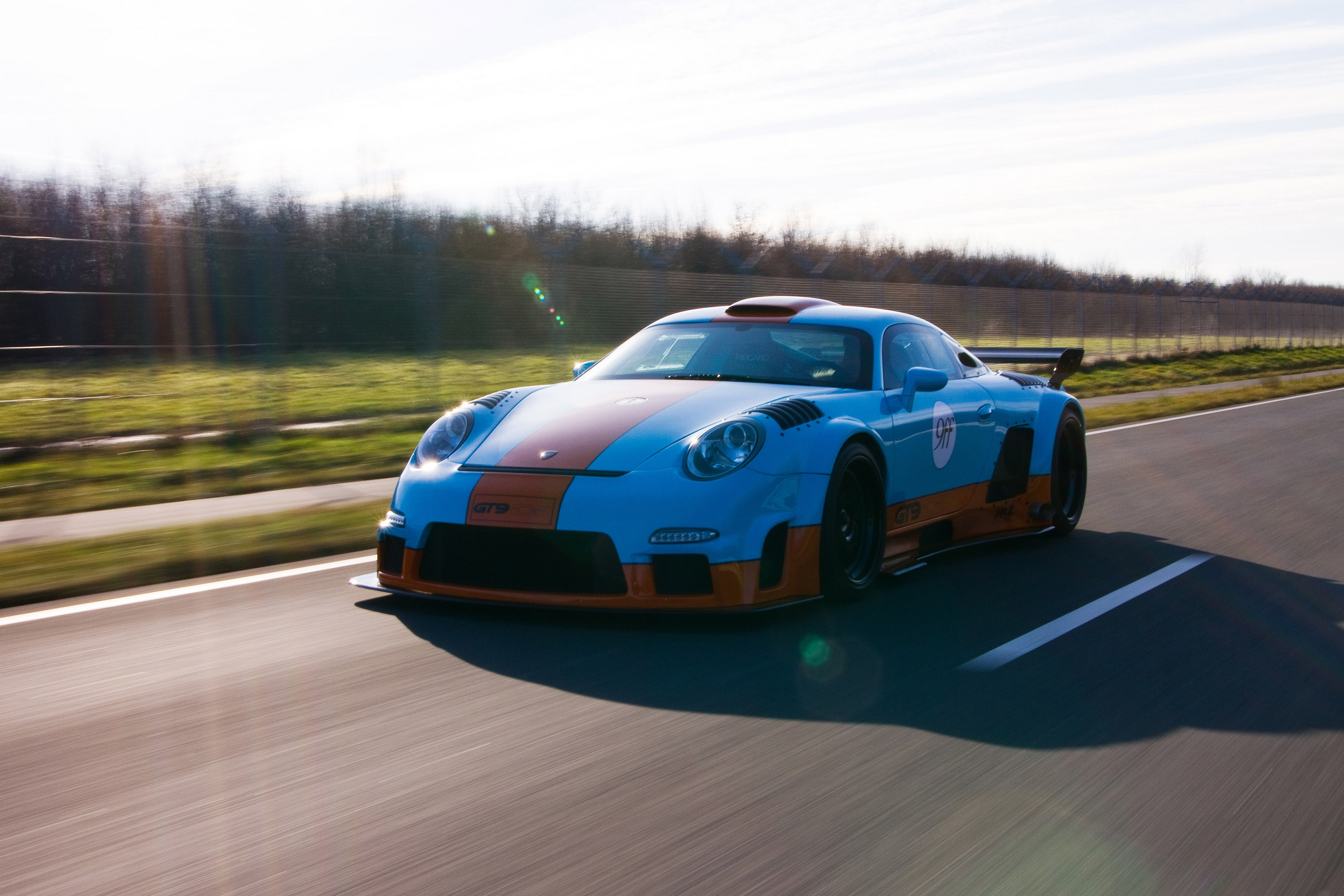 9ff Porsche GT9-CS photo #17