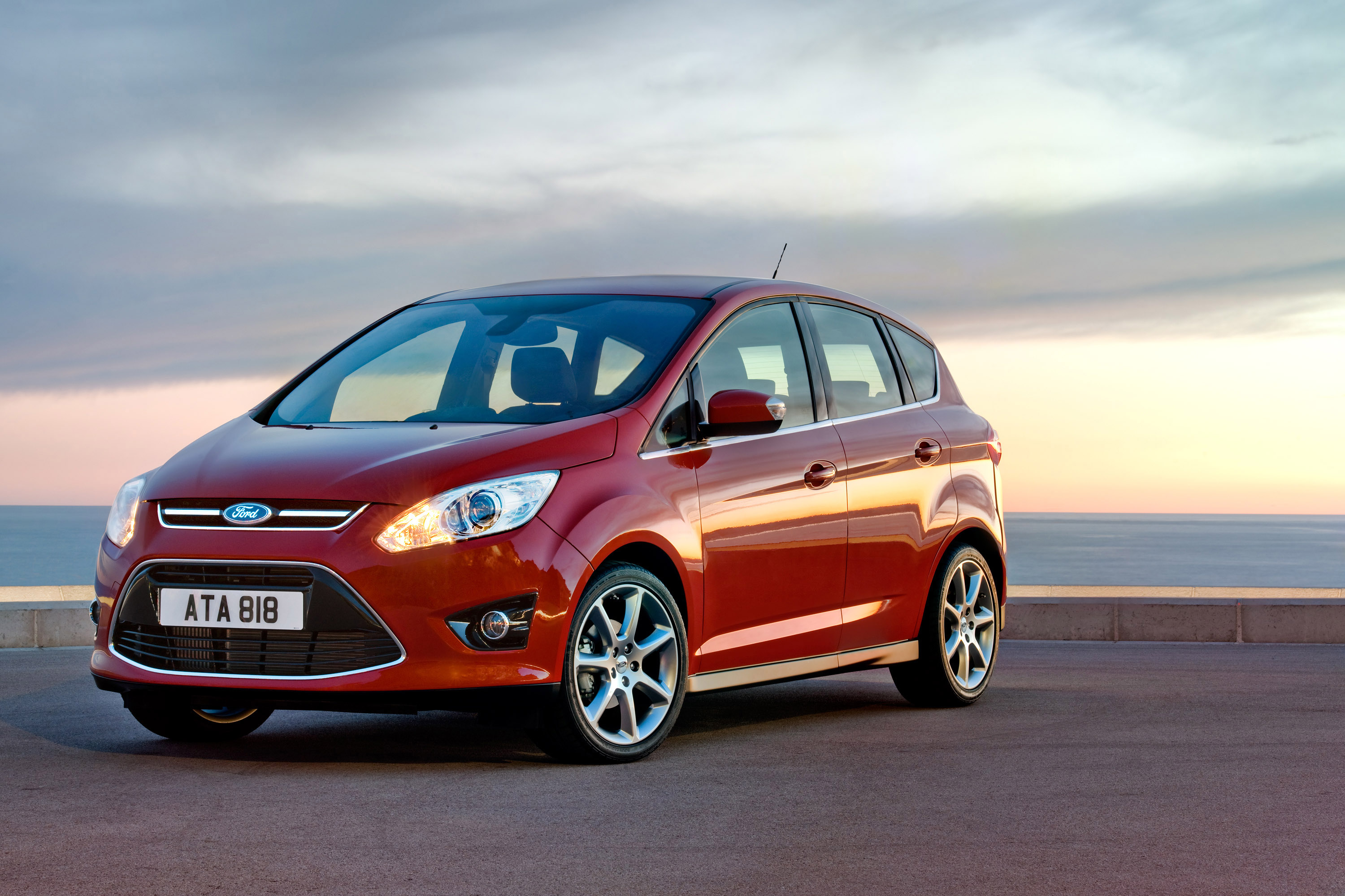 Ford C-MAX photo #1