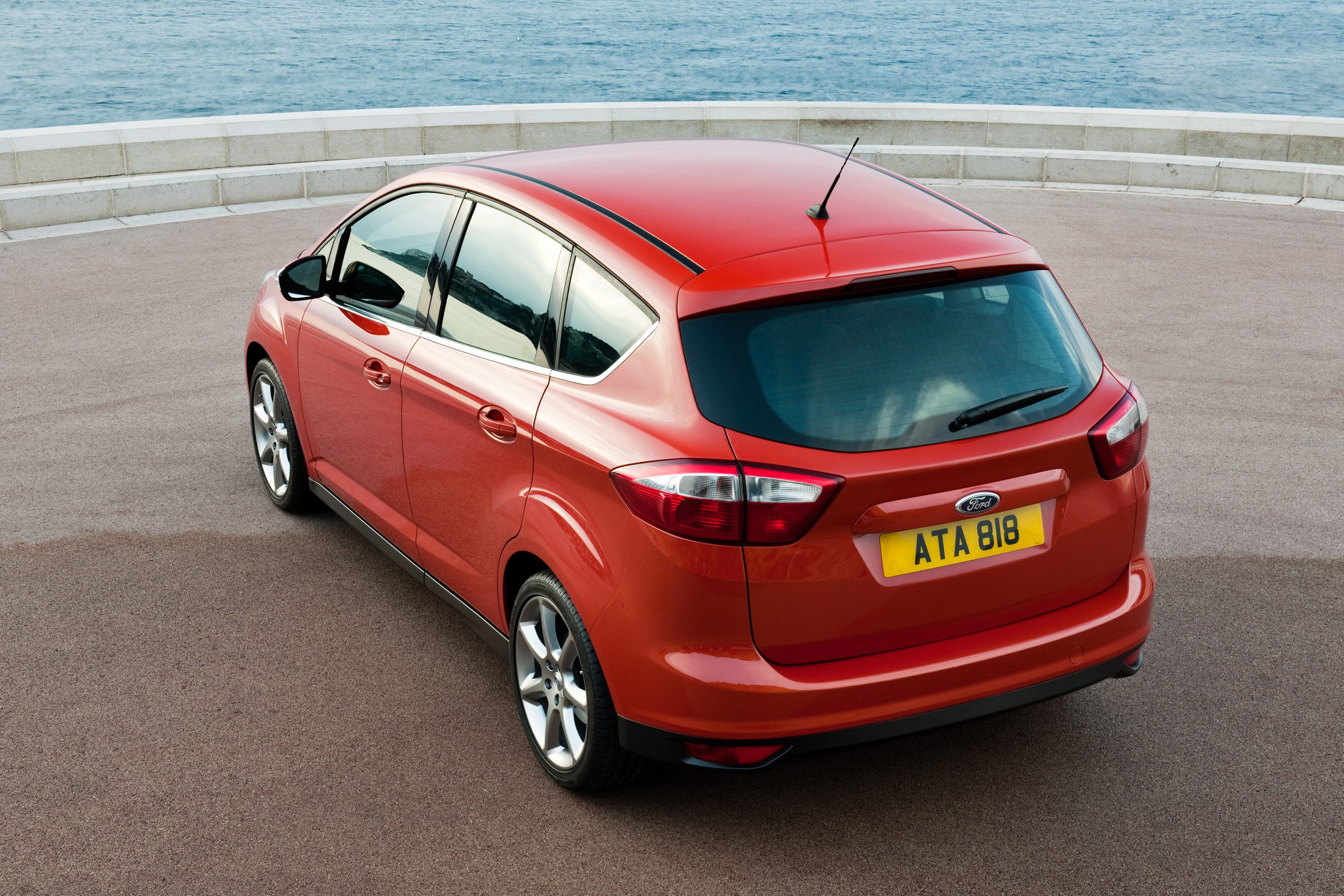 Ford C-MAX photo #7