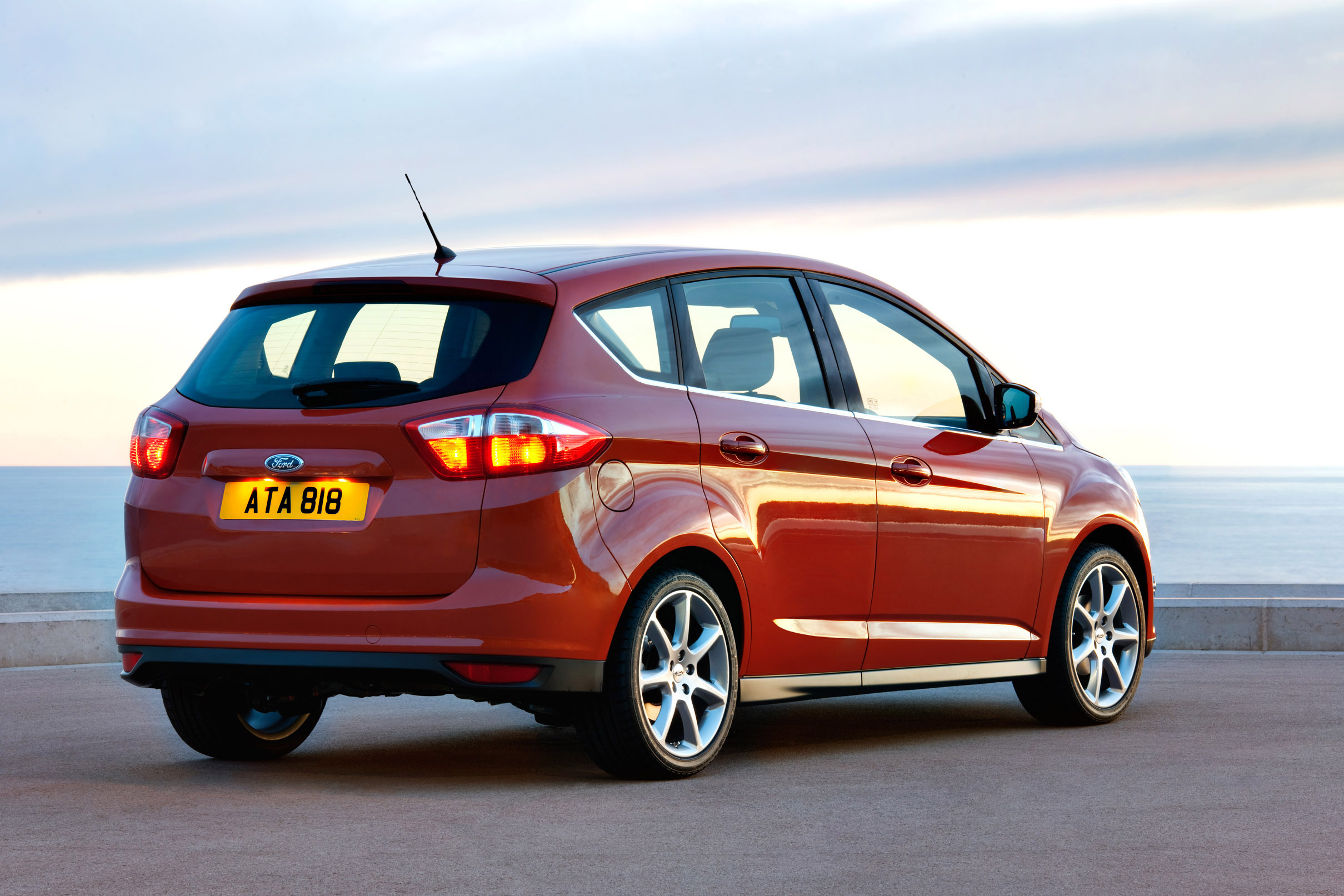 Ford C-MAX photo #8