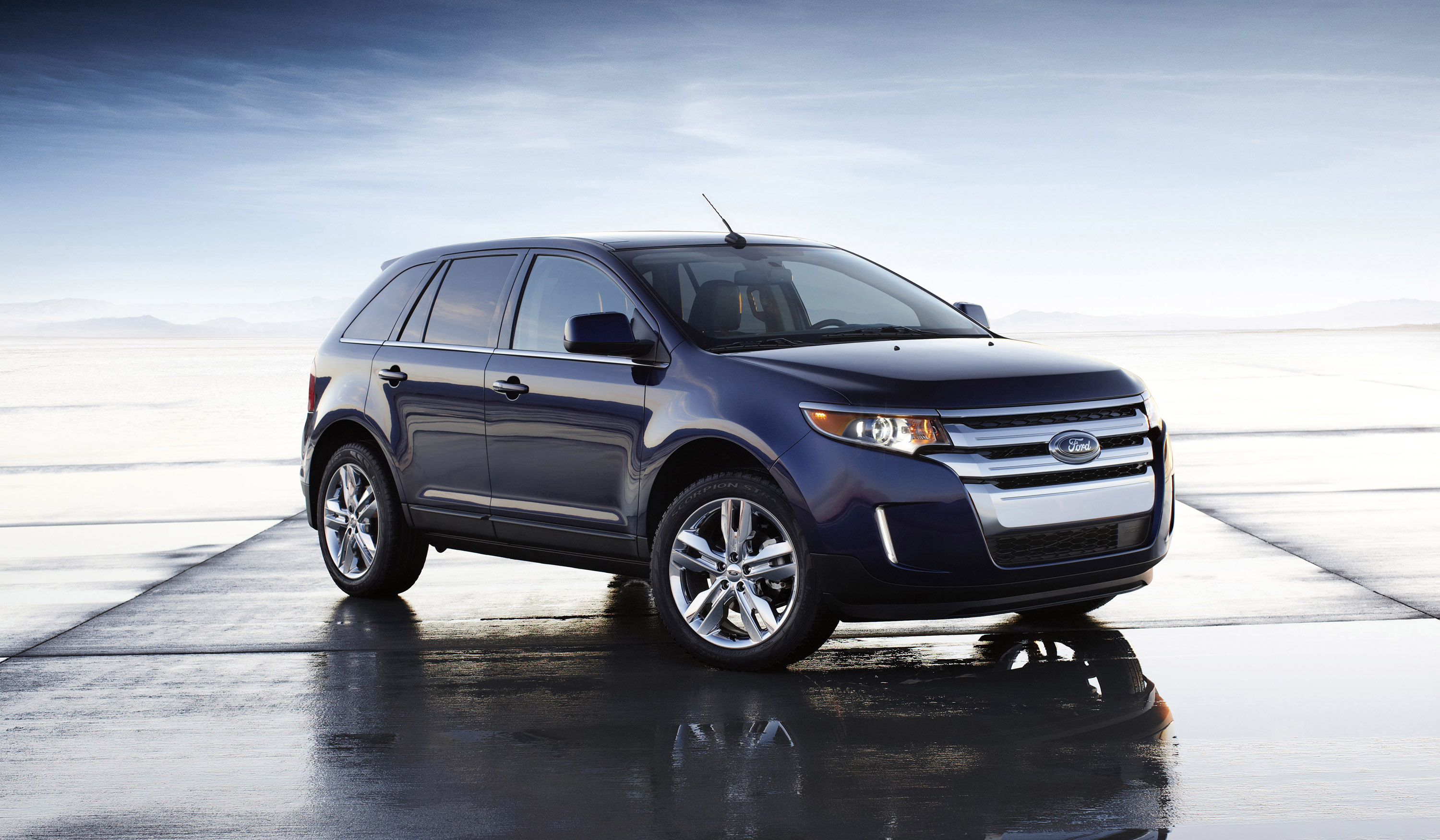 Ford Edge photo #2