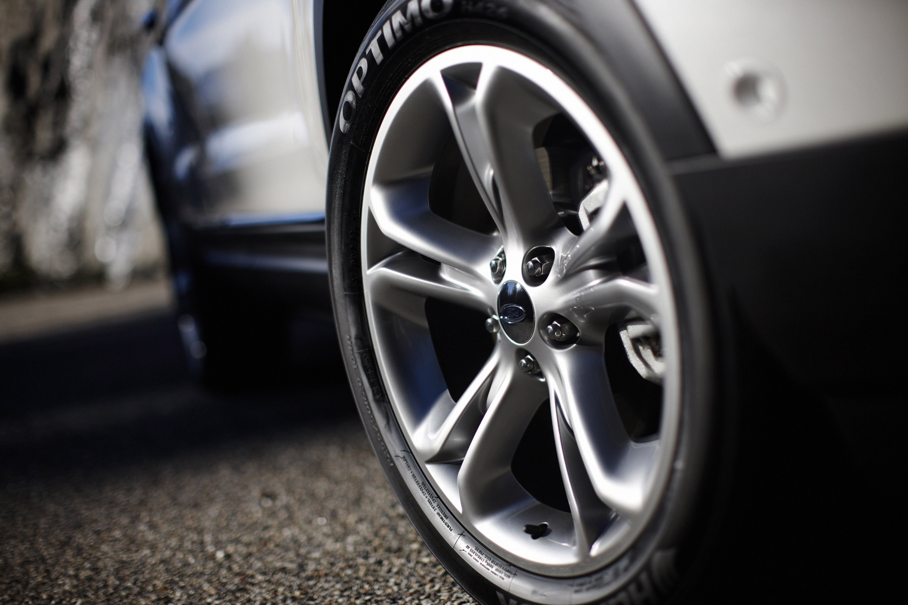 Ford Explorer photo #36