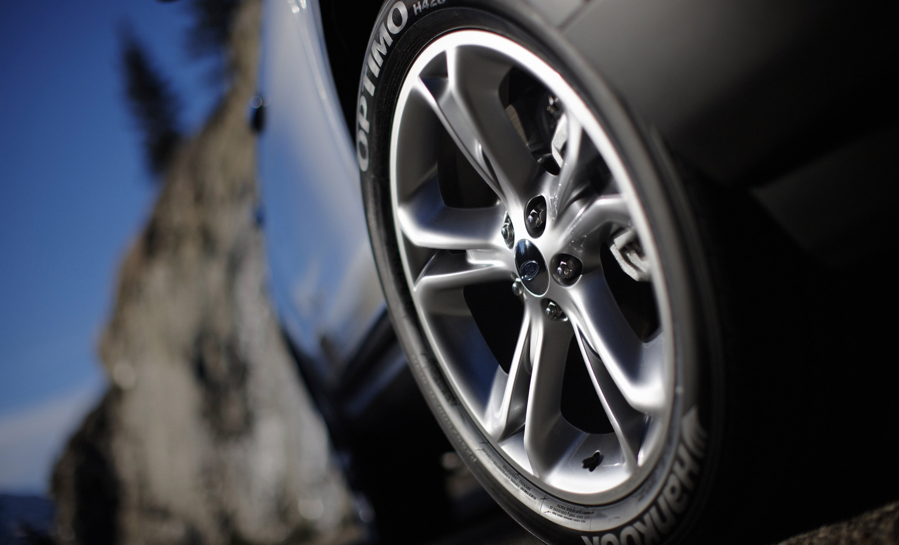 Ford Explorer photo #37