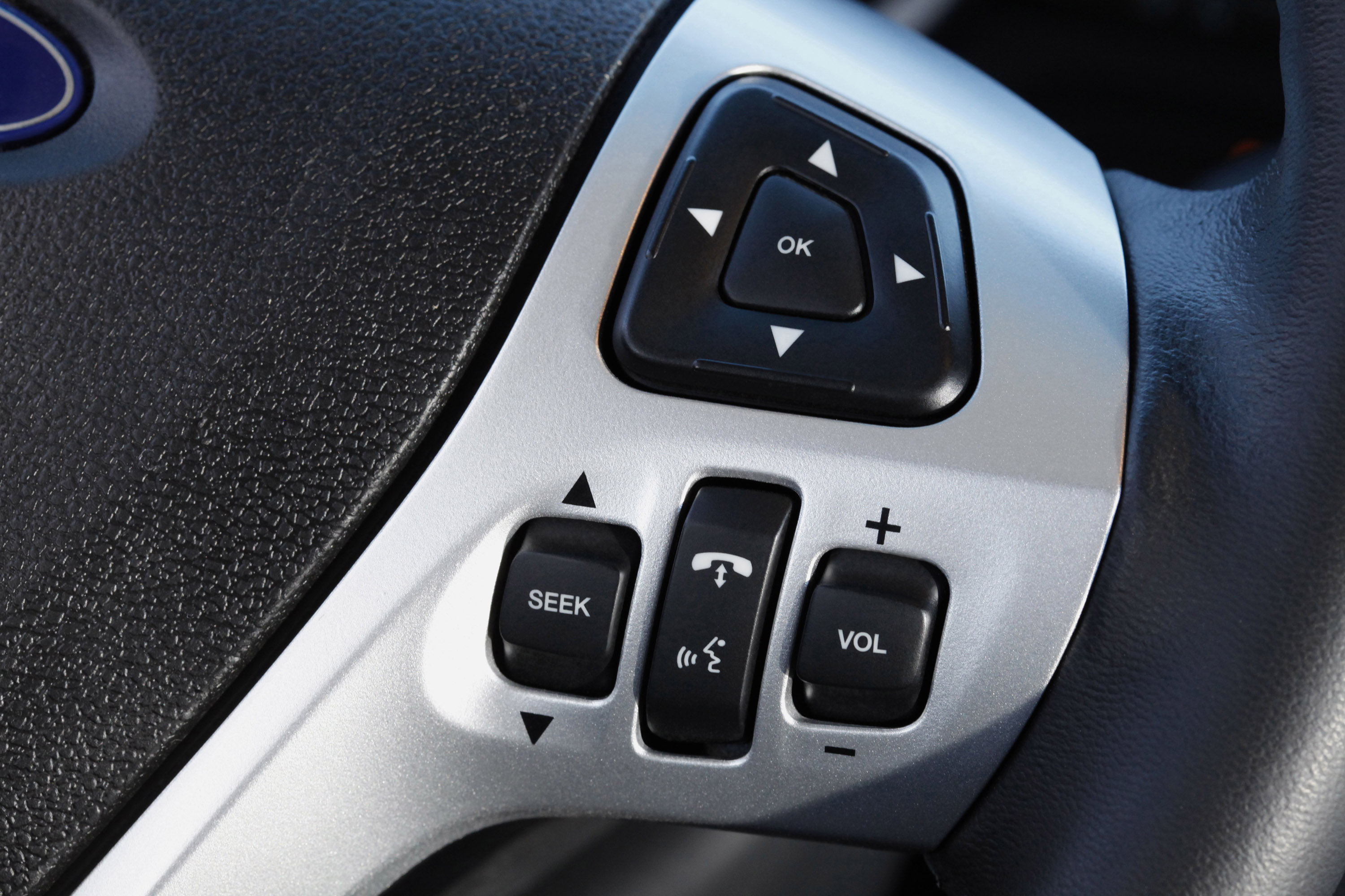 Ford Explorer photo #41