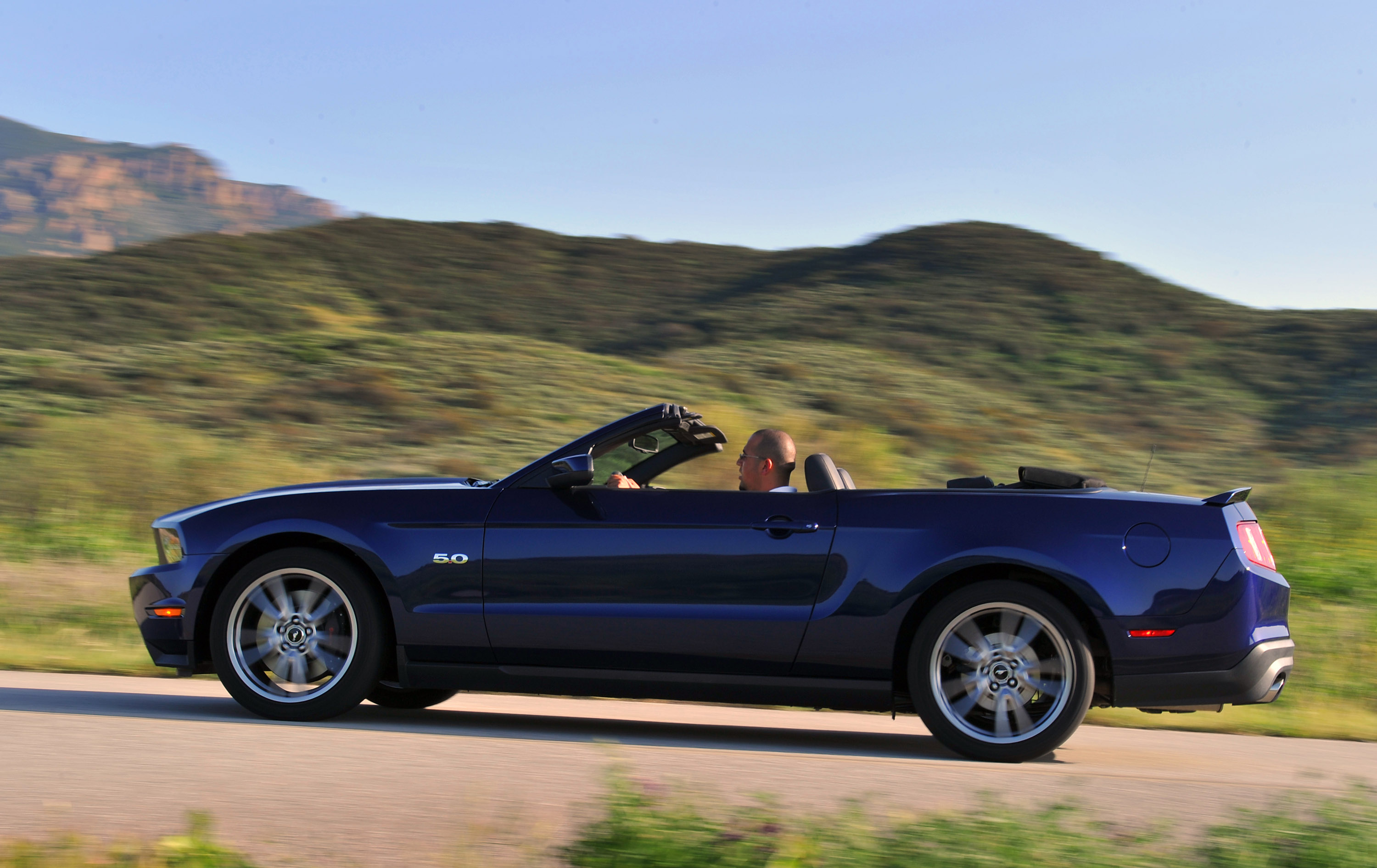 Ford Mustang GT photo #26
