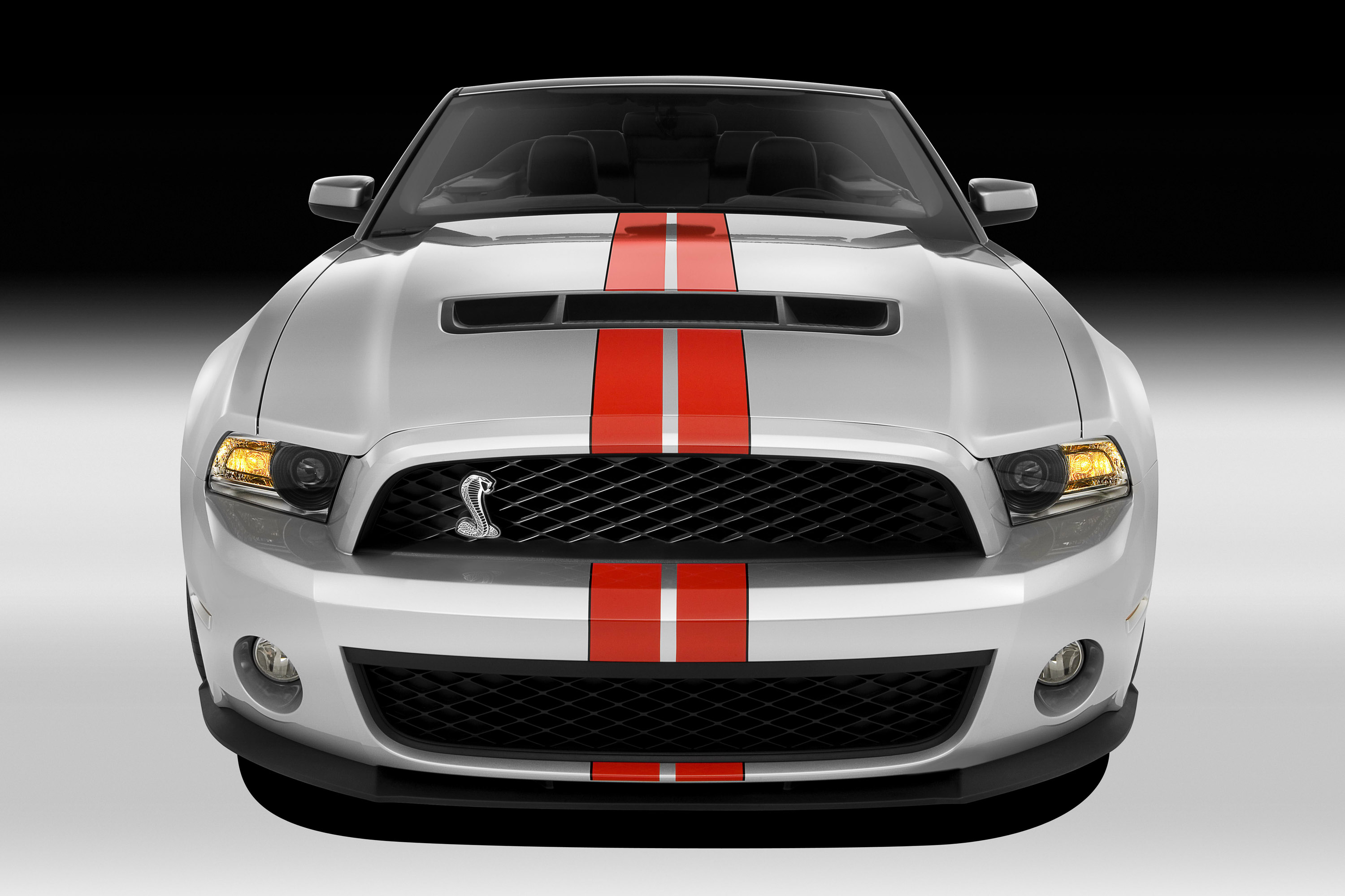 Ford Mustang Shelby GT500 Convertible photo #1