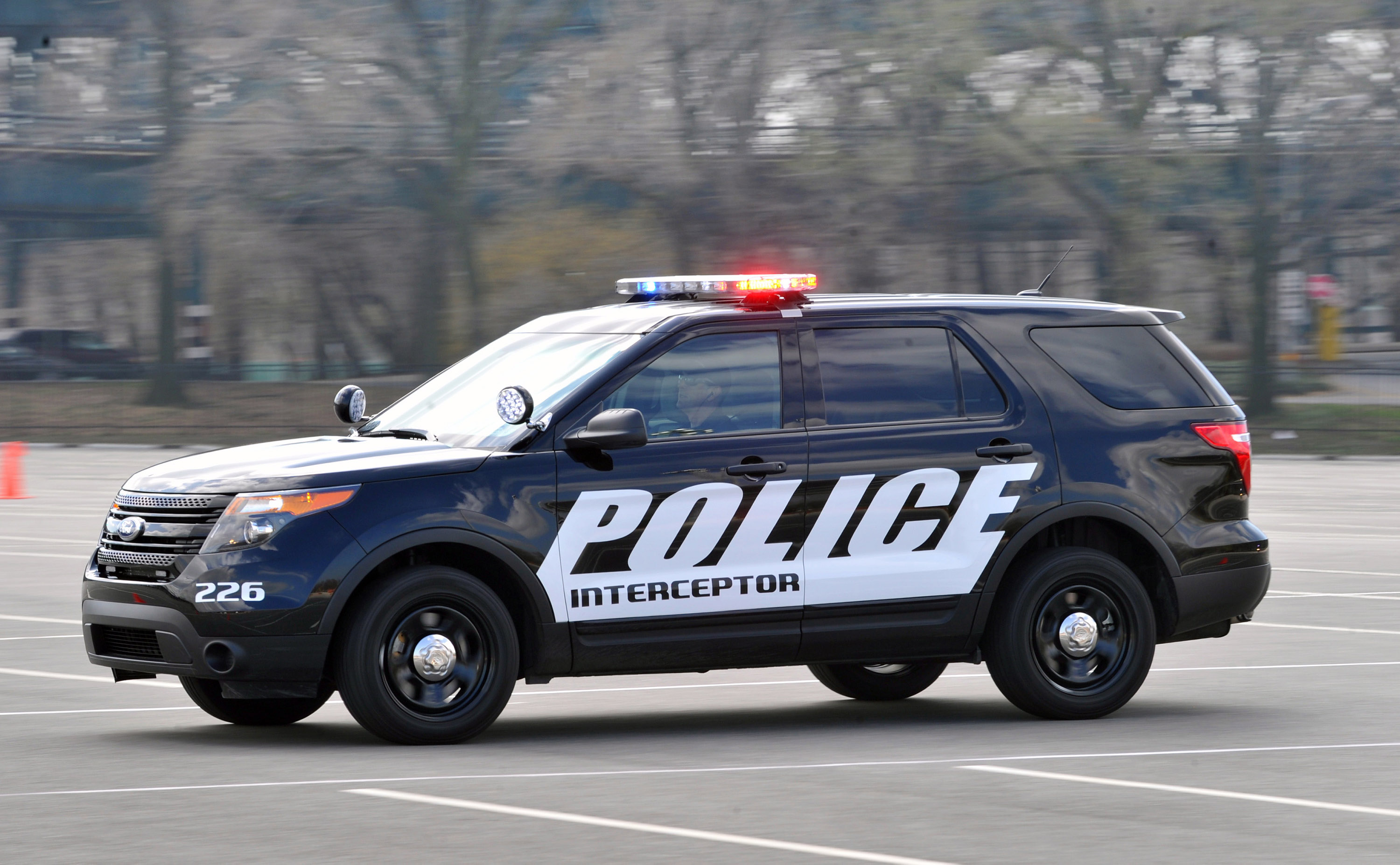 Полицейская машина другая. Ford Police Interceptor 2013. Ford Police Interceptor. Форд Police Interceptor. Ford Focus Police Interceptor.