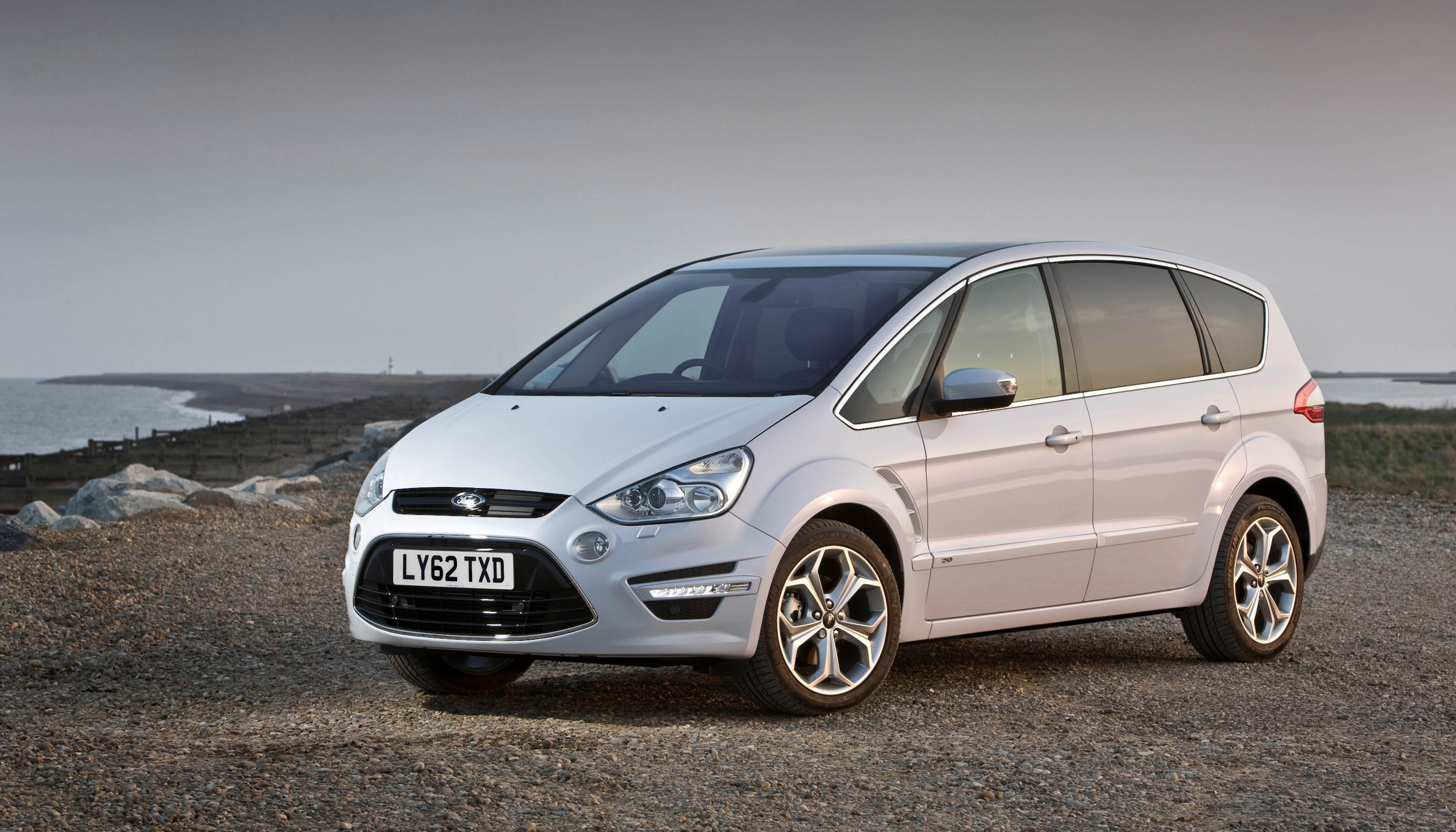 2011 Ford SMAX HD Pictures