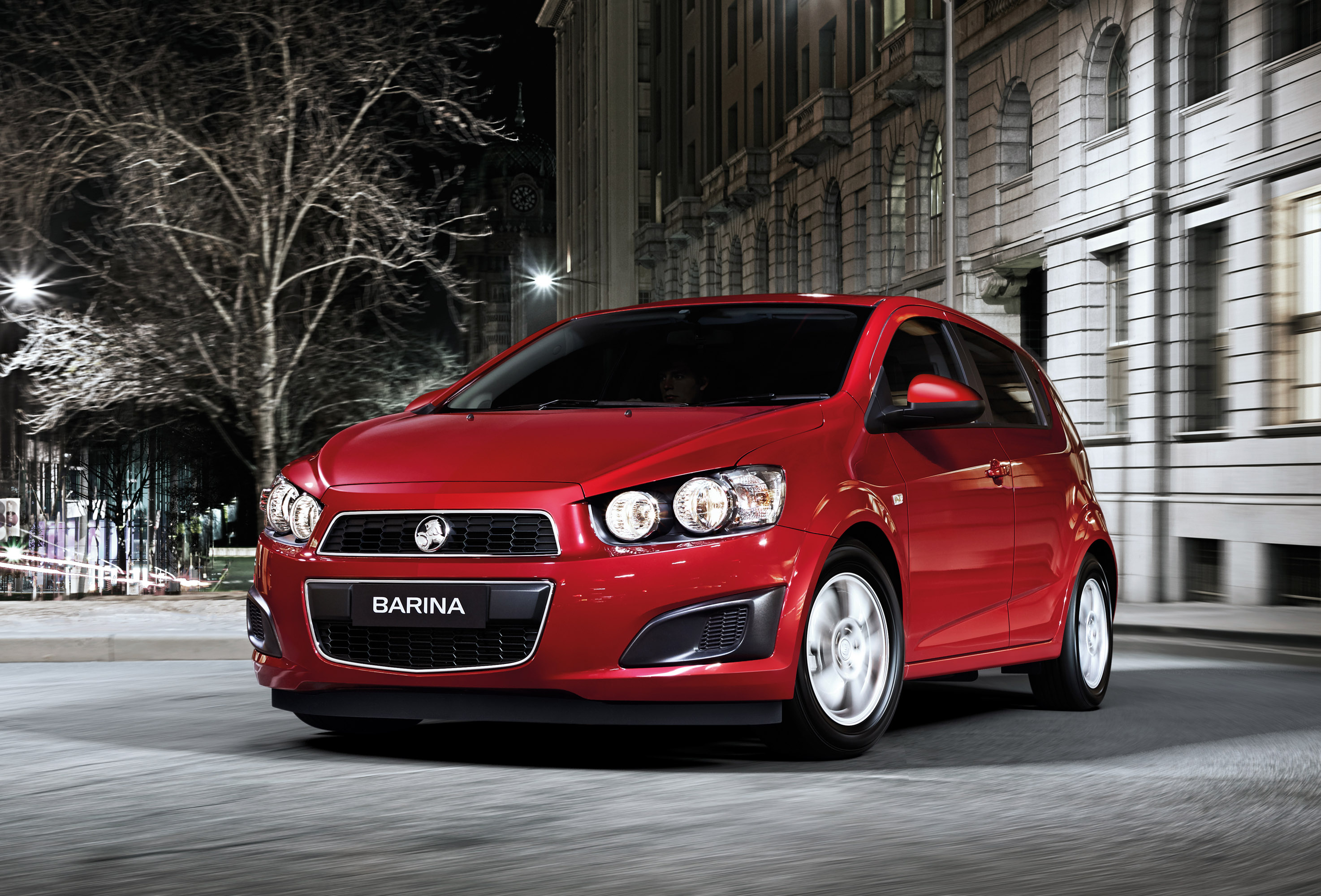 Holden Barina photo #2