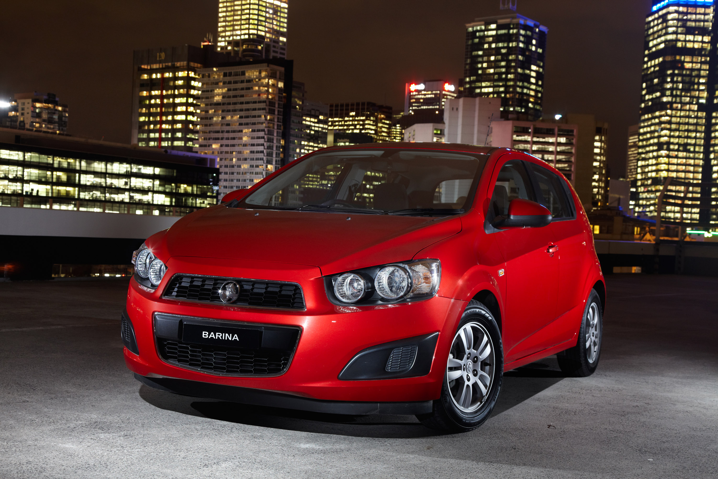 Holden Barina photo #4