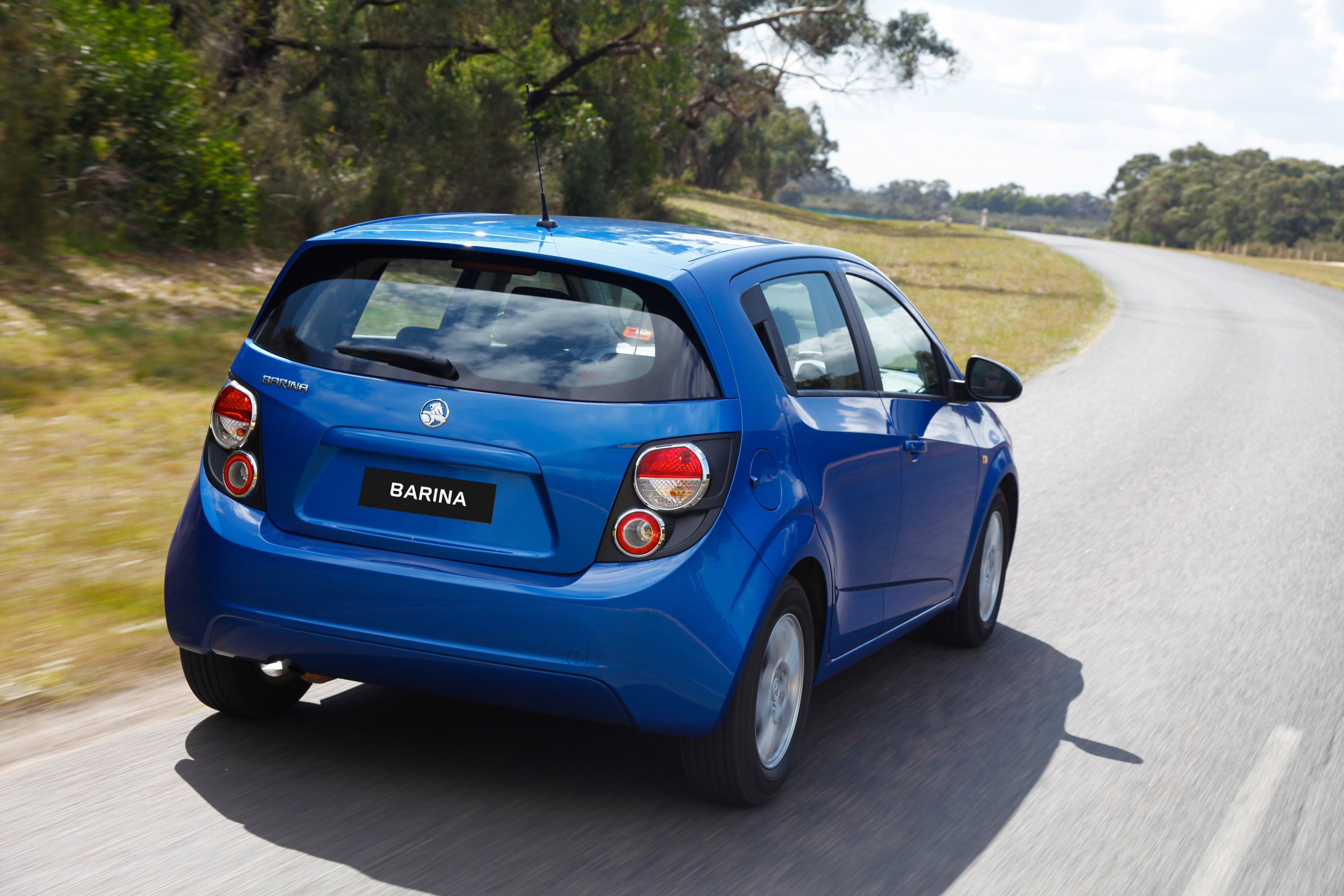 Holden Barina photo #32