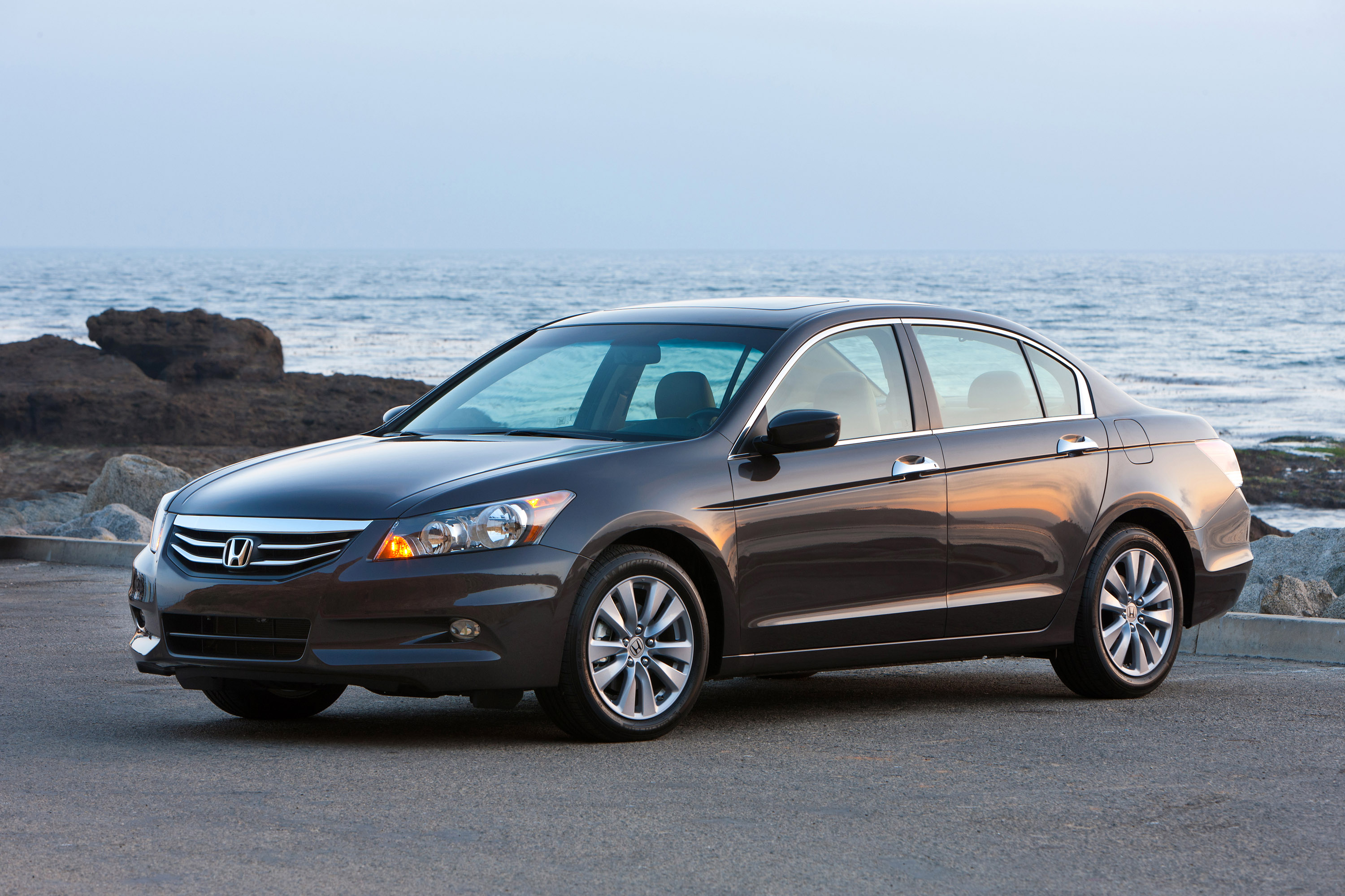 2011 Honda Accord  HD Pictures @ carsinvasion.com