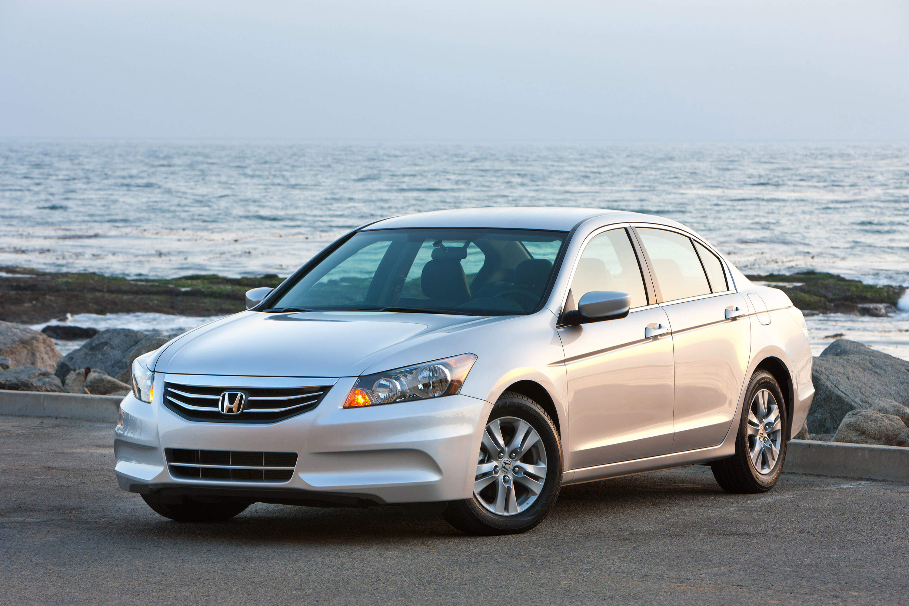 Honda Accord photo #11