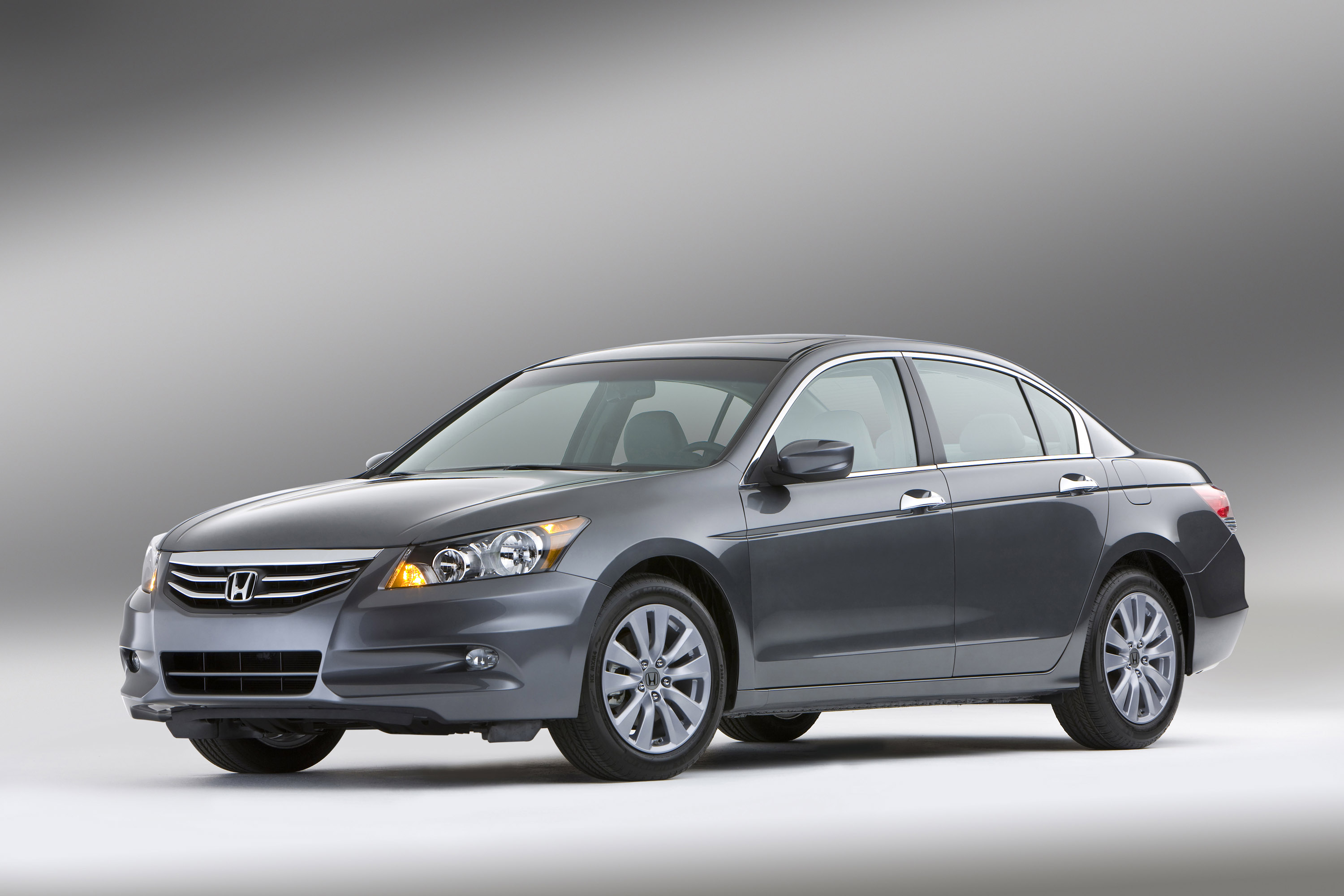 Honda Accord photo #14